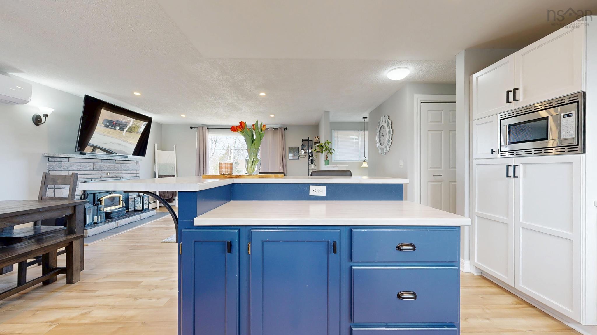 $475,000.00: 16 Parker Place Crescent, Enfield