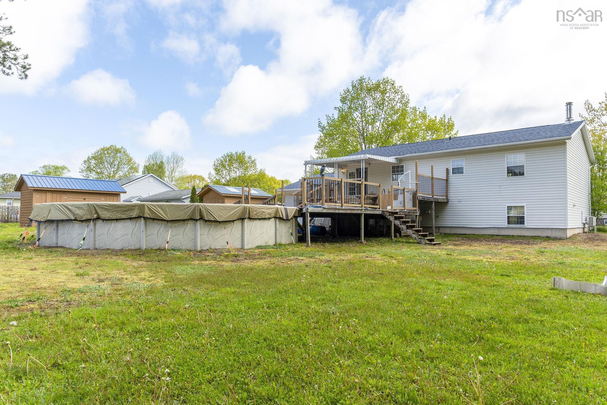 $525,000.00: 23 Valley Road, Wilmot