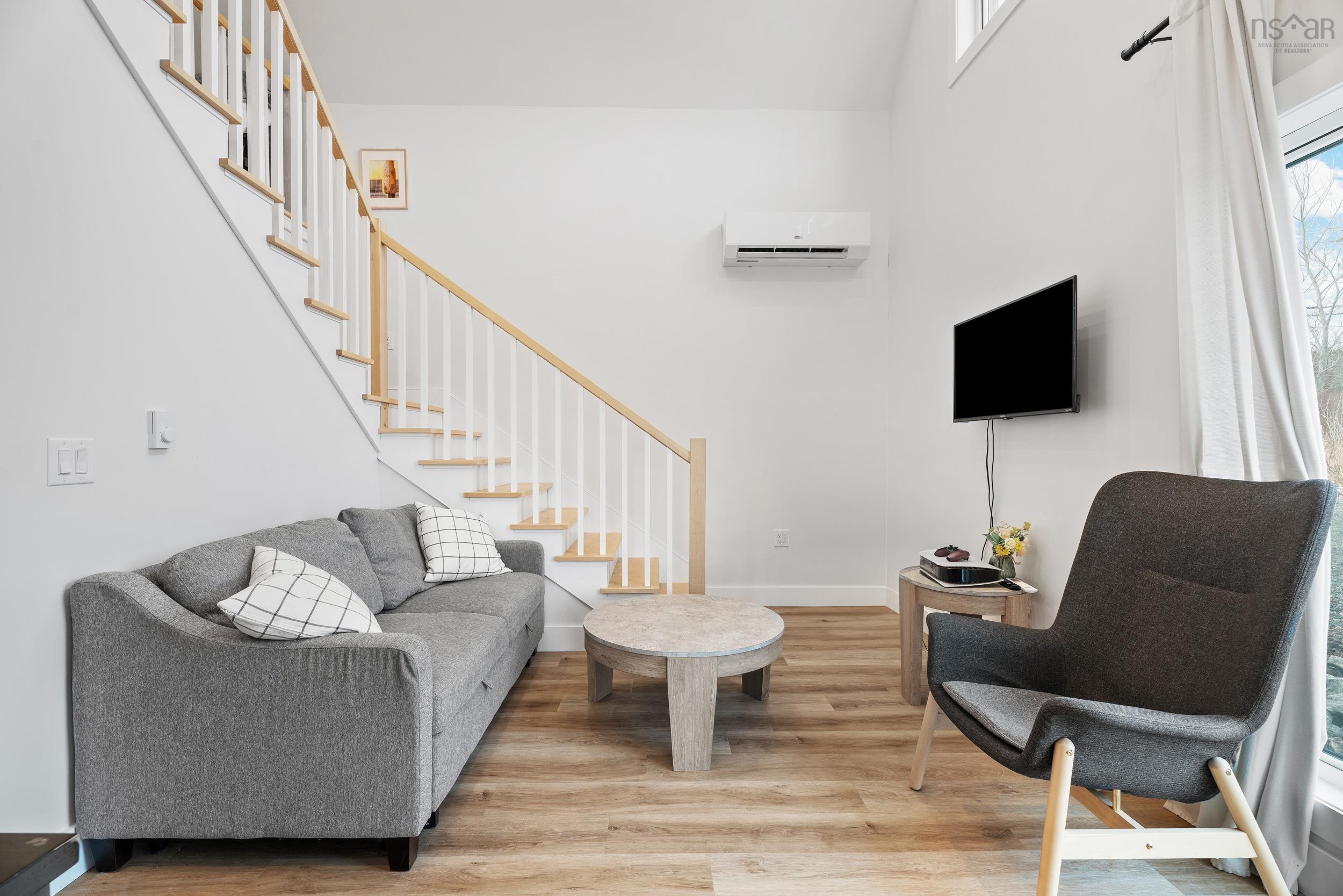 $1,750,000.00: 15 Shore Road, Harbourview