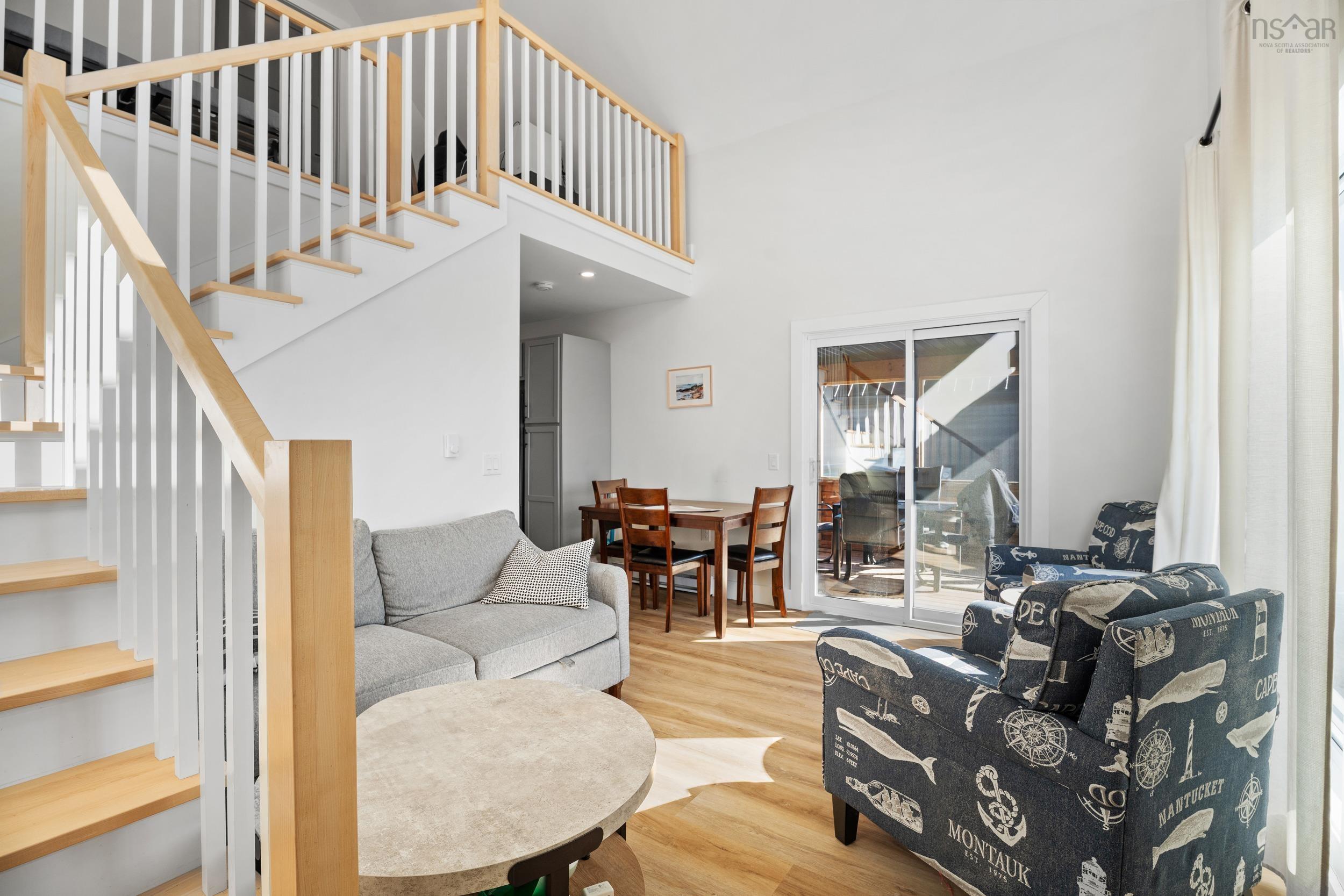 $1,750,000.00: 15 Shore Road, Harbourview