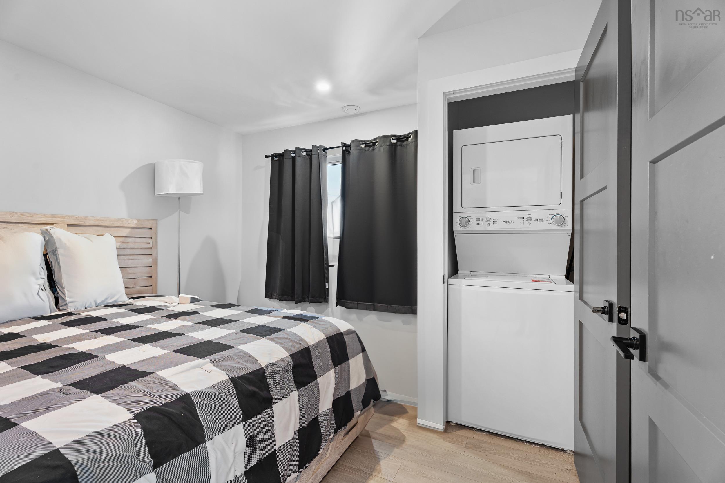 $1,750,000.00: 15 Shore Road, Harbourview