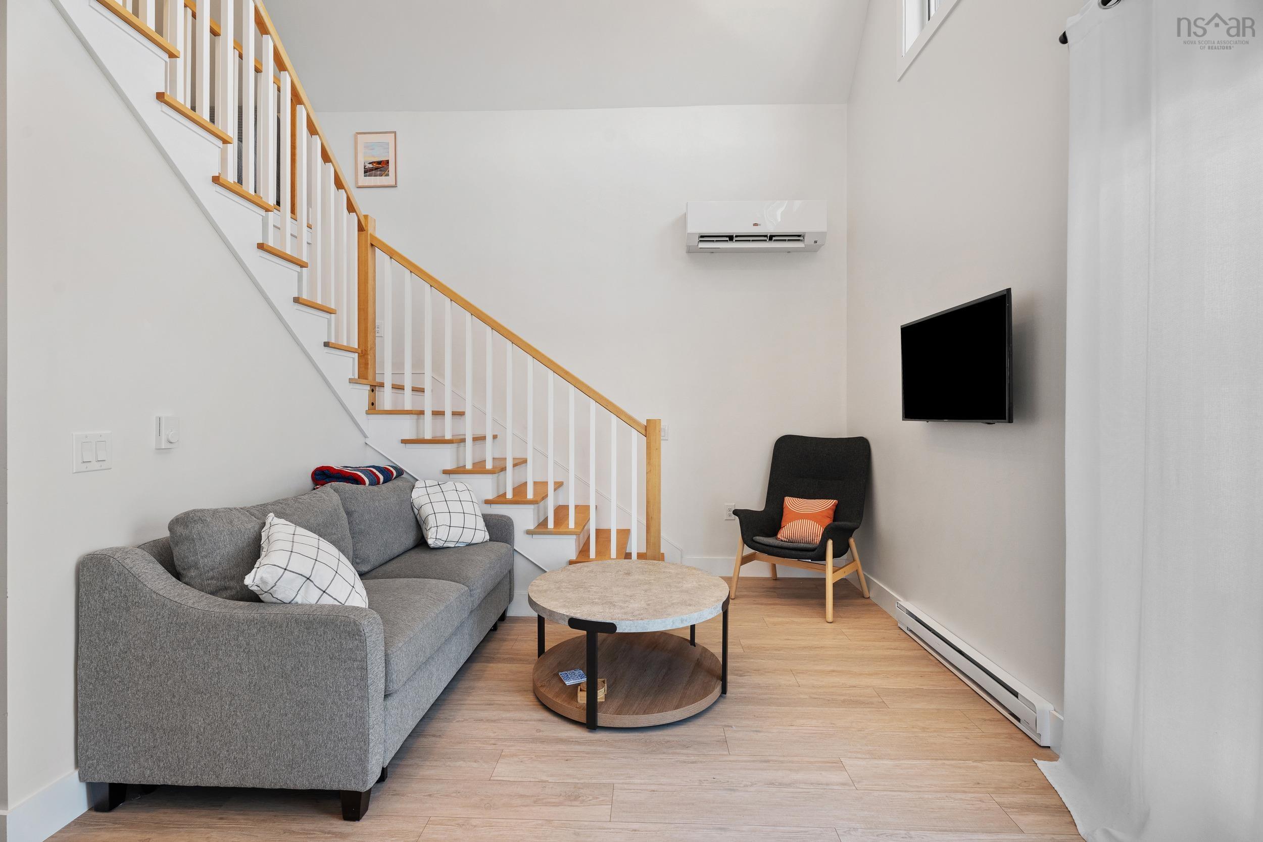 $1,750,000.00: 15 Shore Road, Harbourview