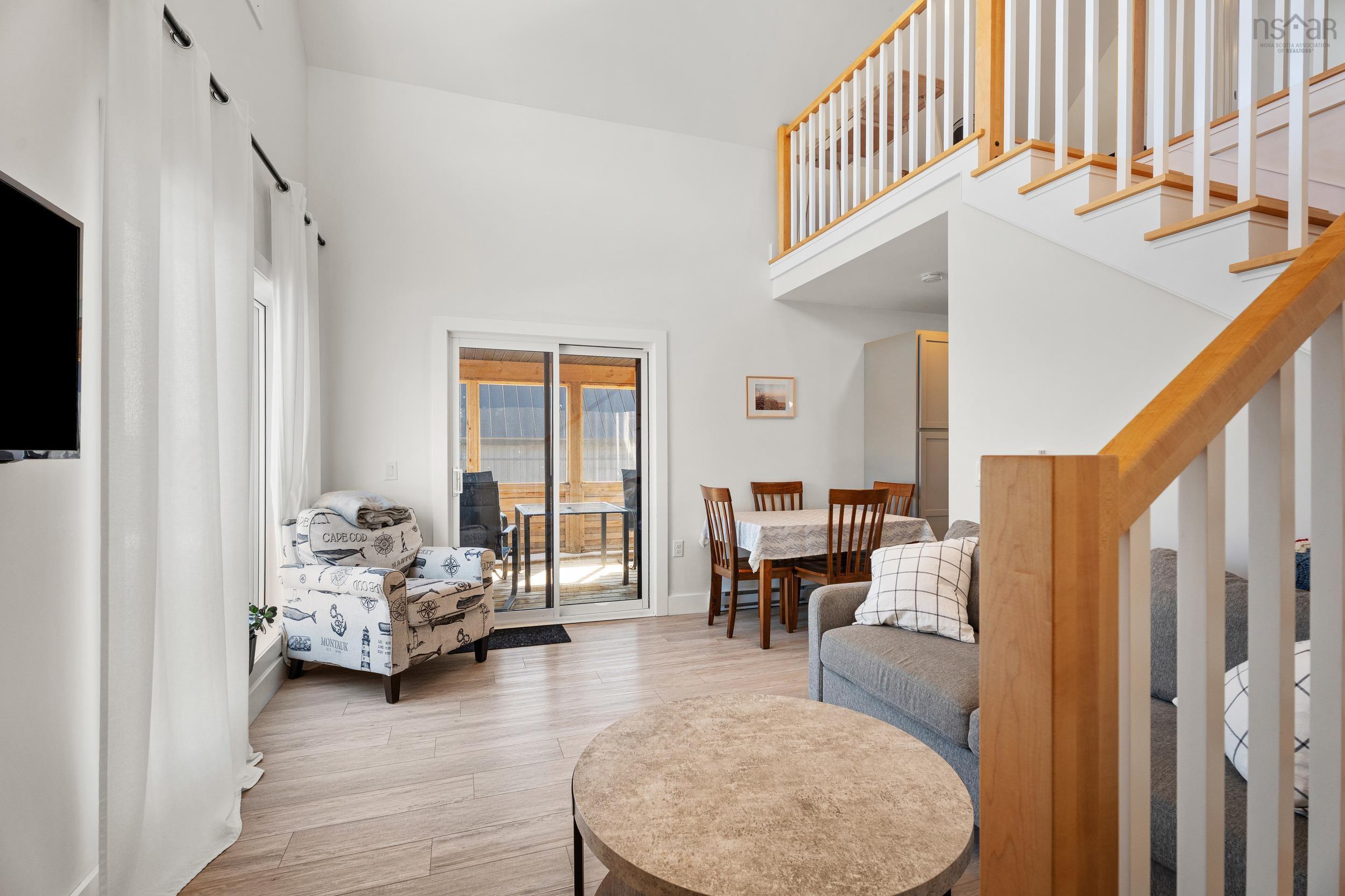 $1,750,000.00: 15 Shore Road, Harbourview