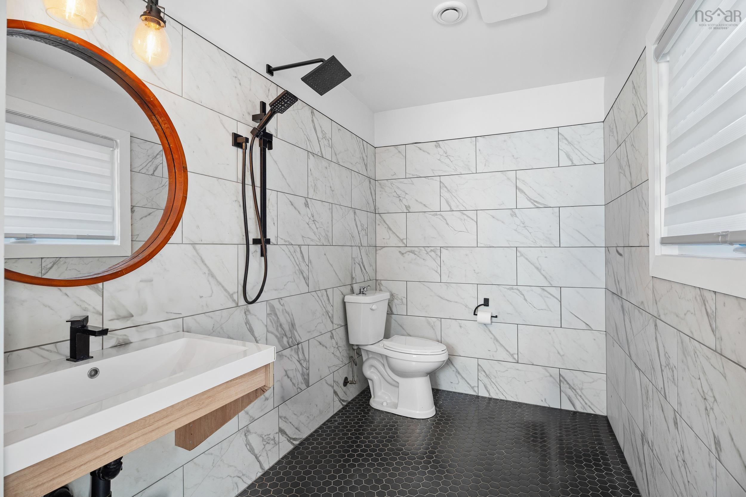 $1,750,000.00: 15 Shore Road, Harbourview