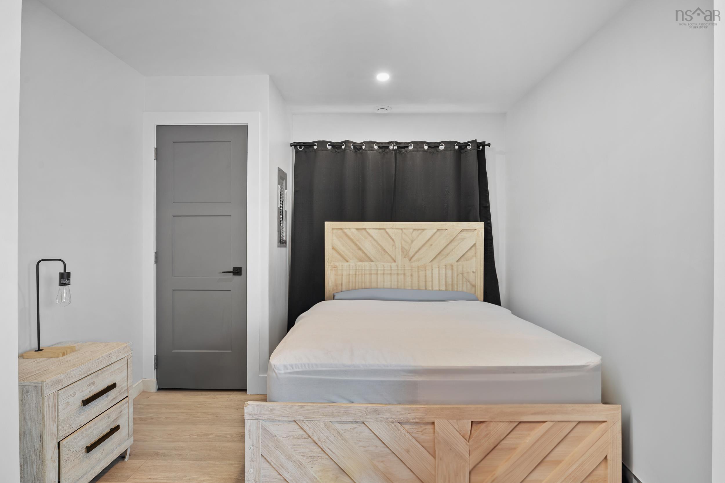 $1,750,000.00: 15 Shore Road, Harbourview