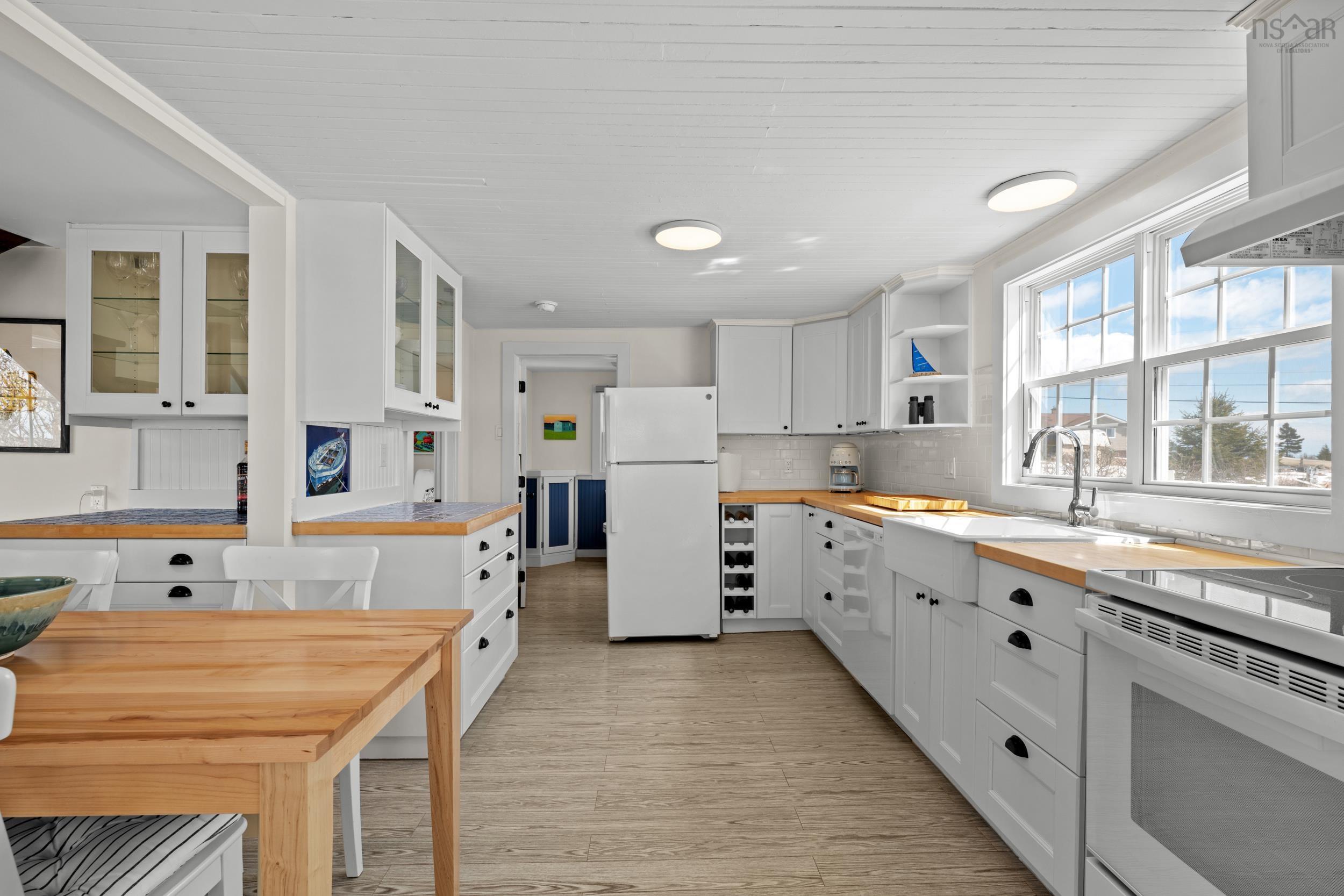 $449,900.00: 566 Little Harbour Road, Little Harbour