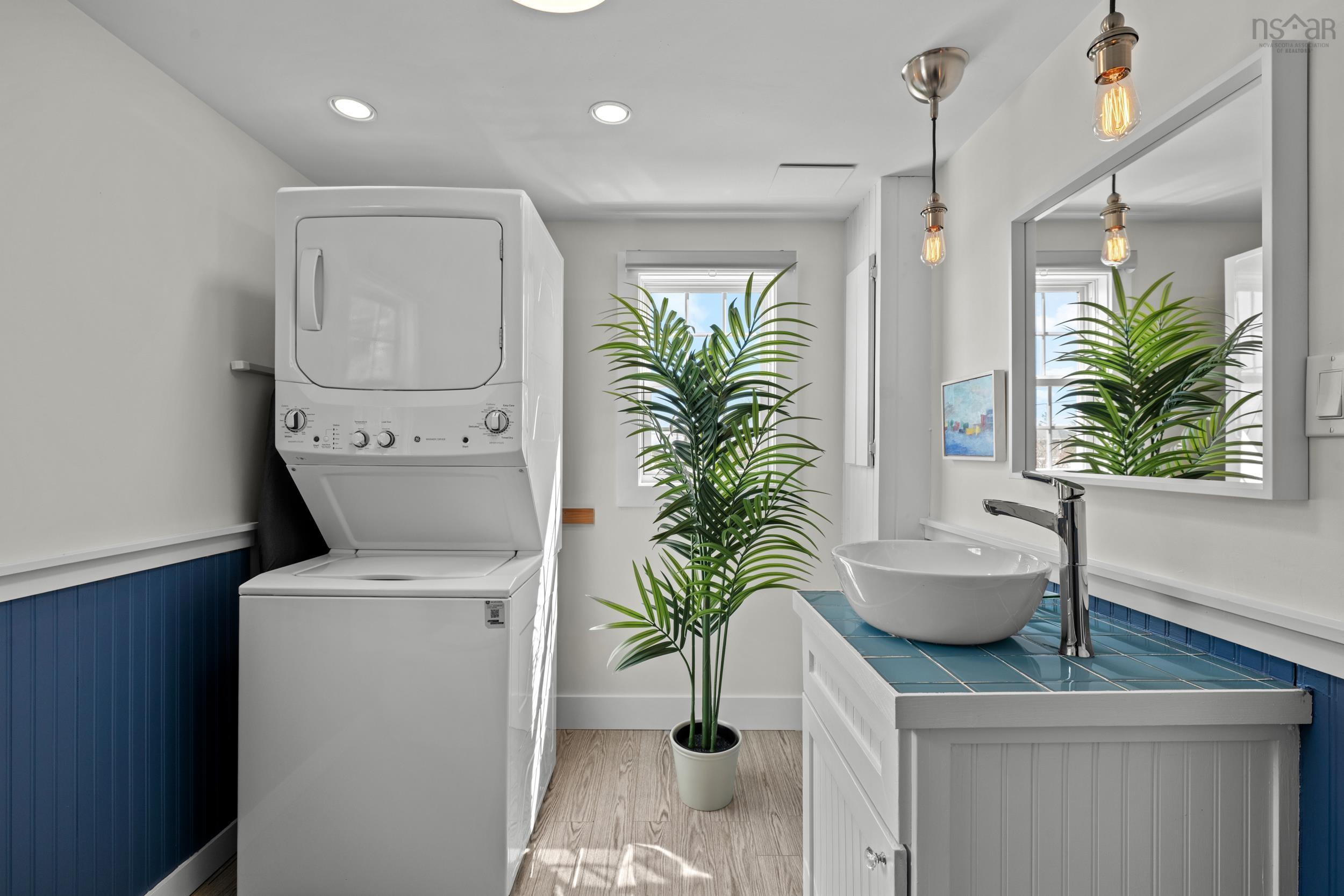 $449,900.00: 566 Little Harbour Road, Little Harbour