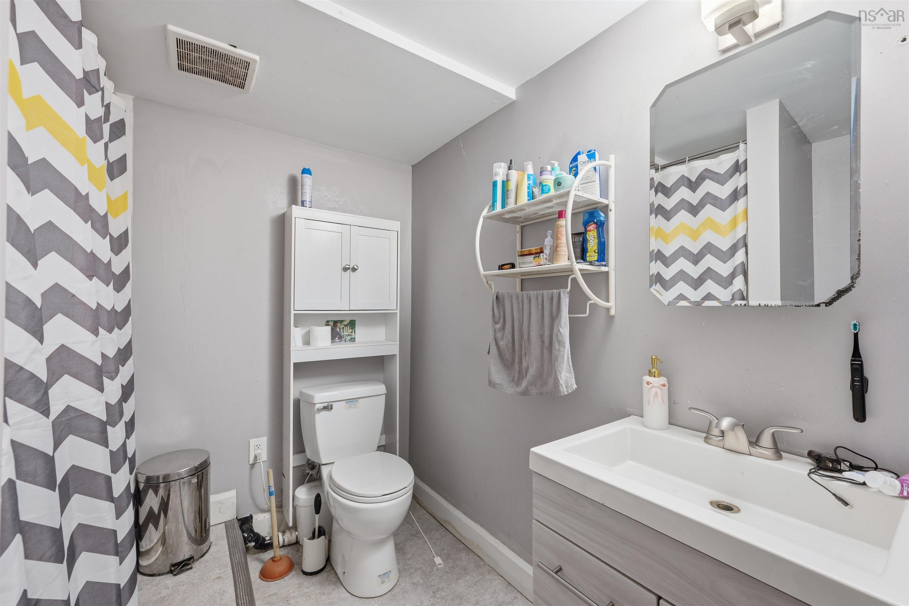 3/3a Pauline Crescent, Dartmouth, NS (MLS 202605692)