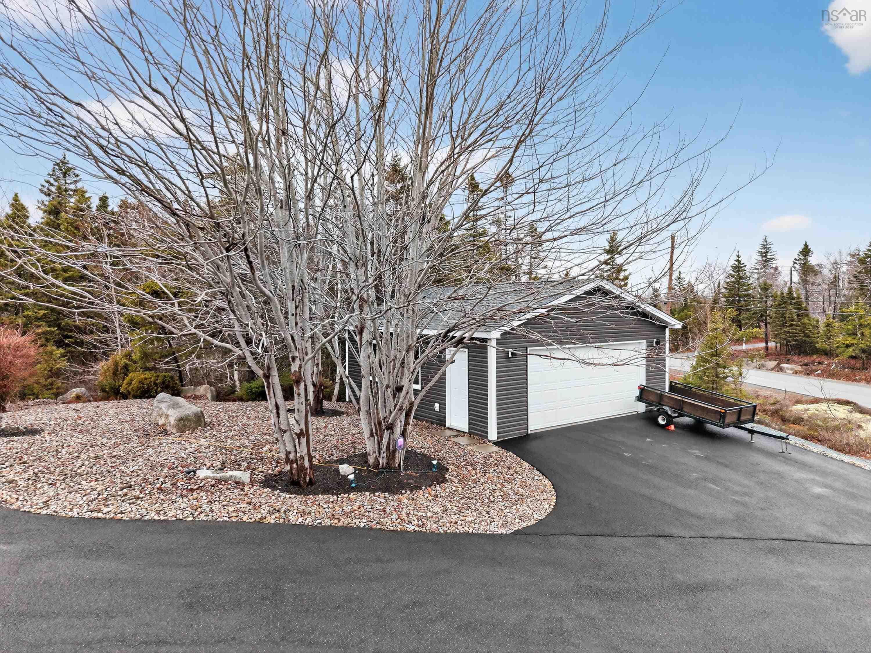 $839,900.00: 40 Sutherland Dr Drive, Fall River