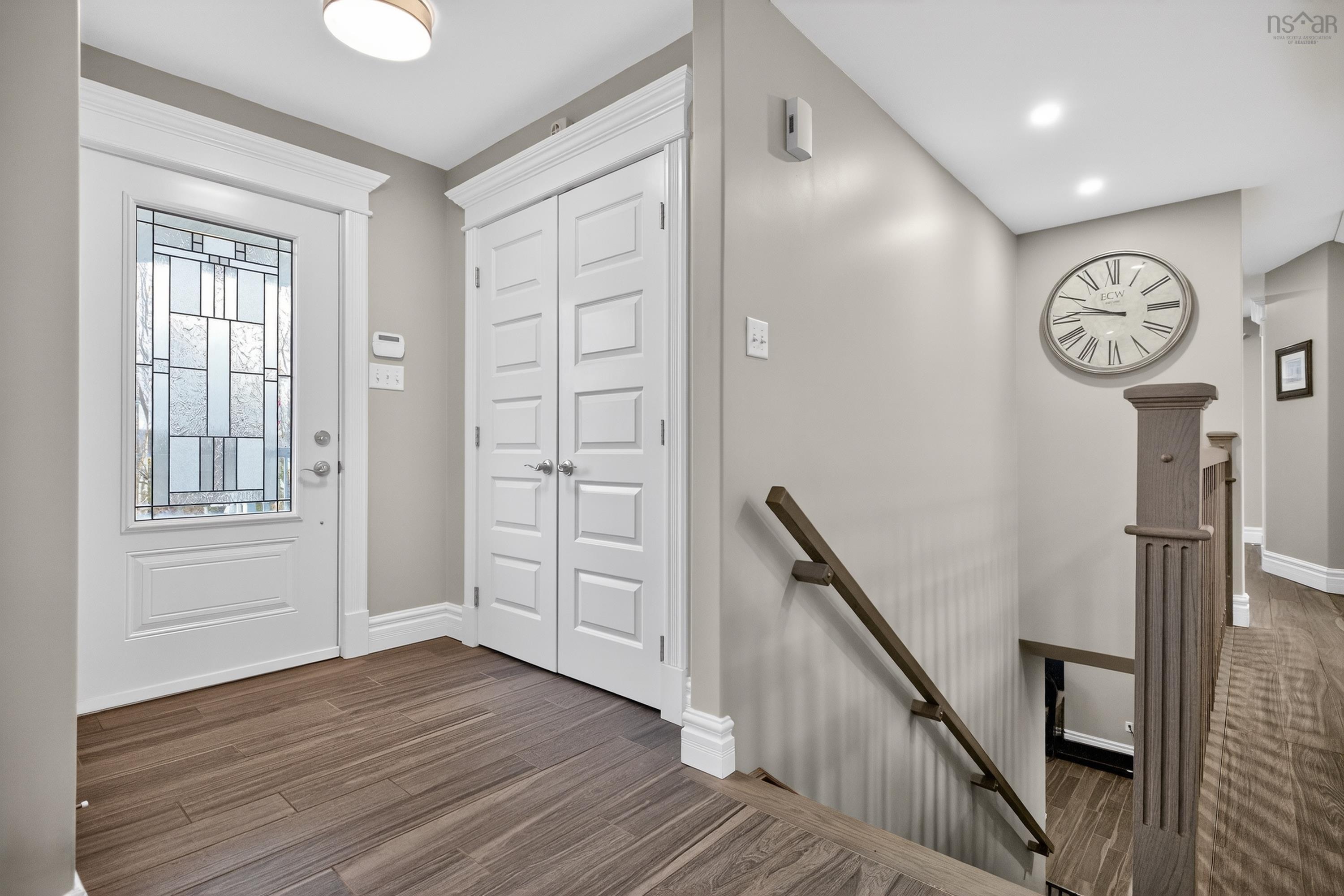 $839,900.00: 40 Sutherland Dr Drive, Fall River