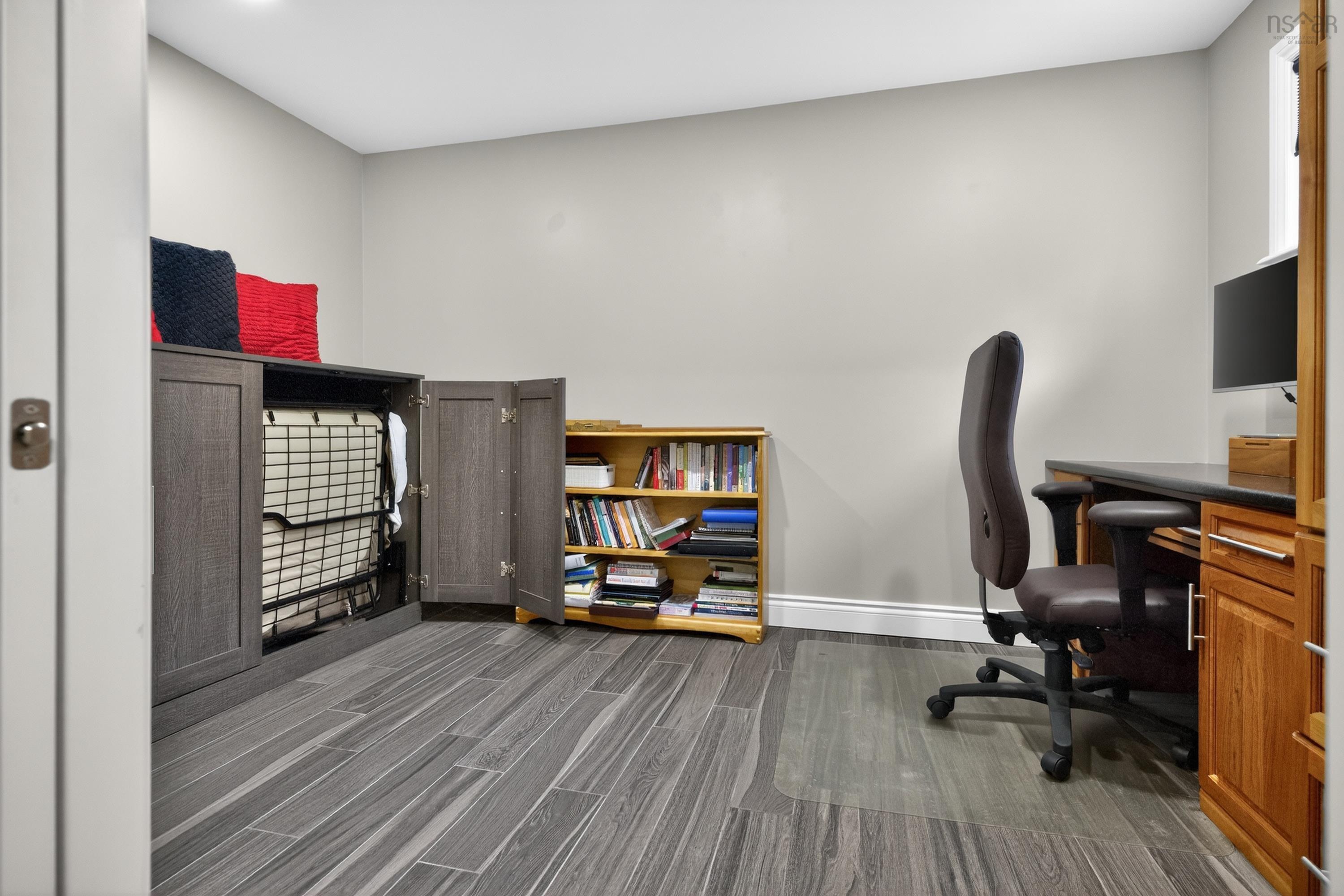 $839,900.00: 40 Sutherland Dr Drive, Fall River