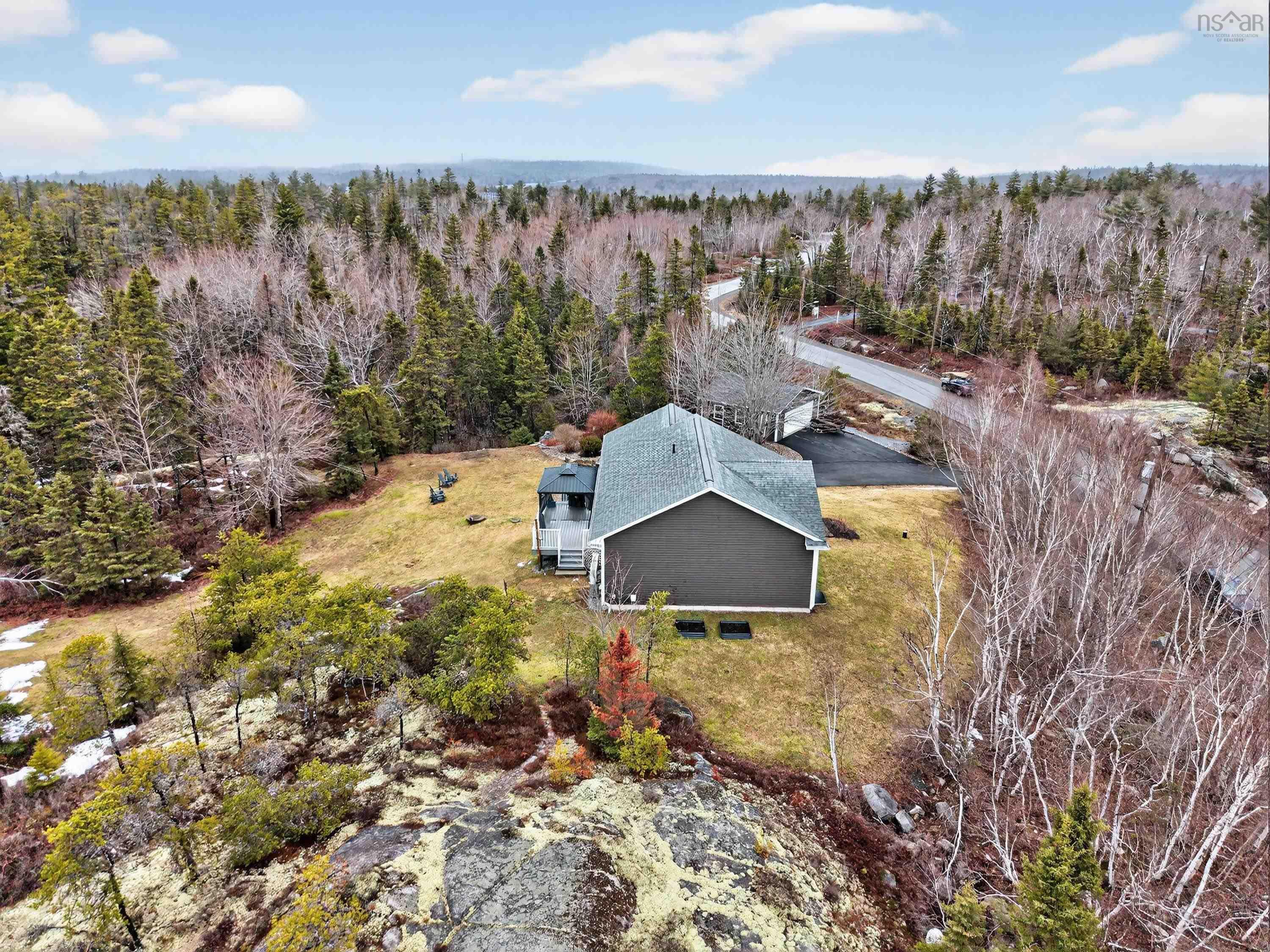 $839,900.00: 40 Sutherland Dr Drive, Fall River