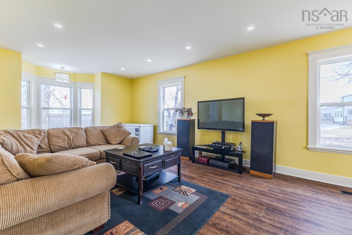 $549,900.00: 60 Church Street, Wallace