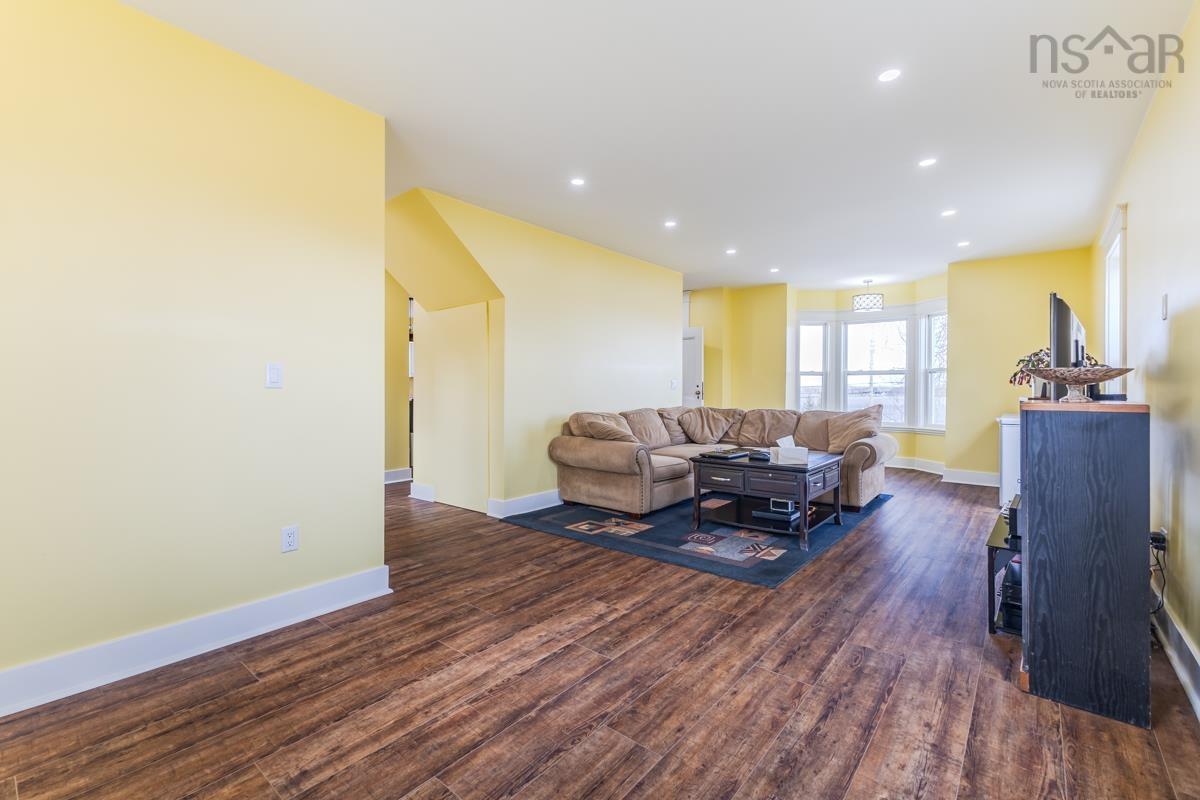 $549,900.00: 60 Church Street, Wallace