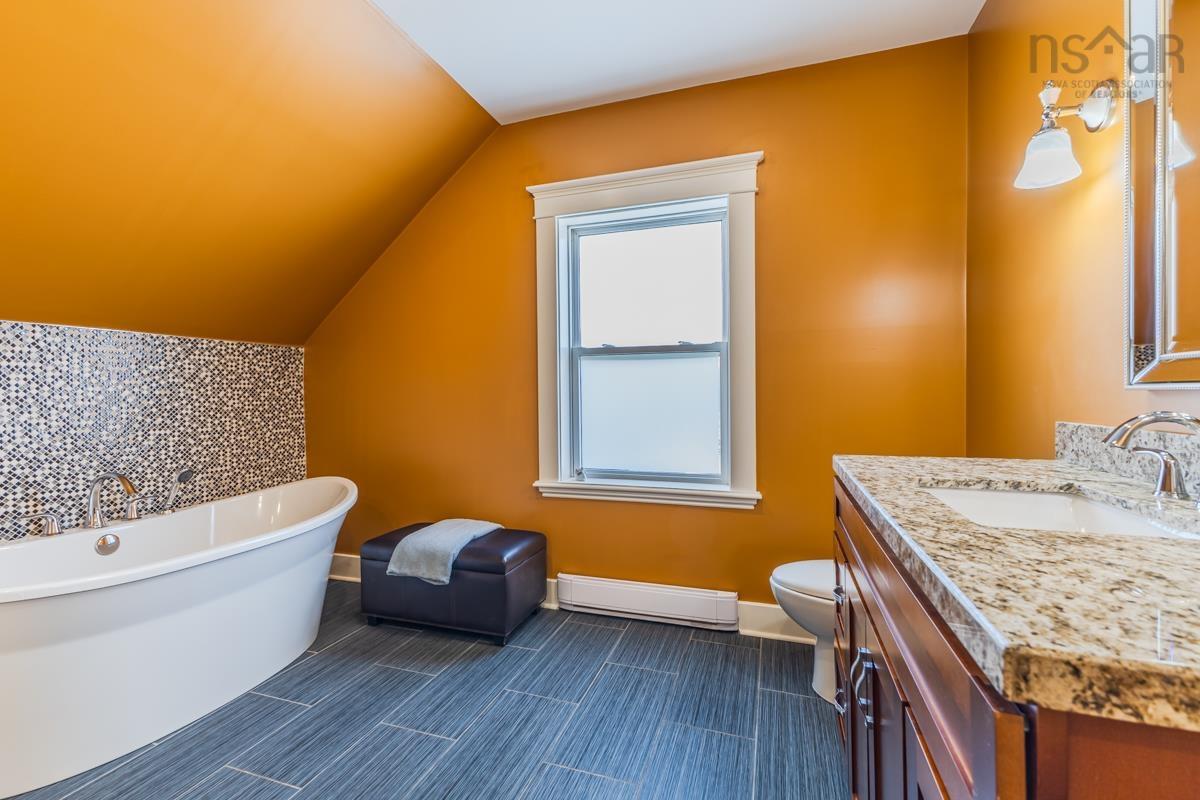 $549,900.00: 60 Church Street, Wallace