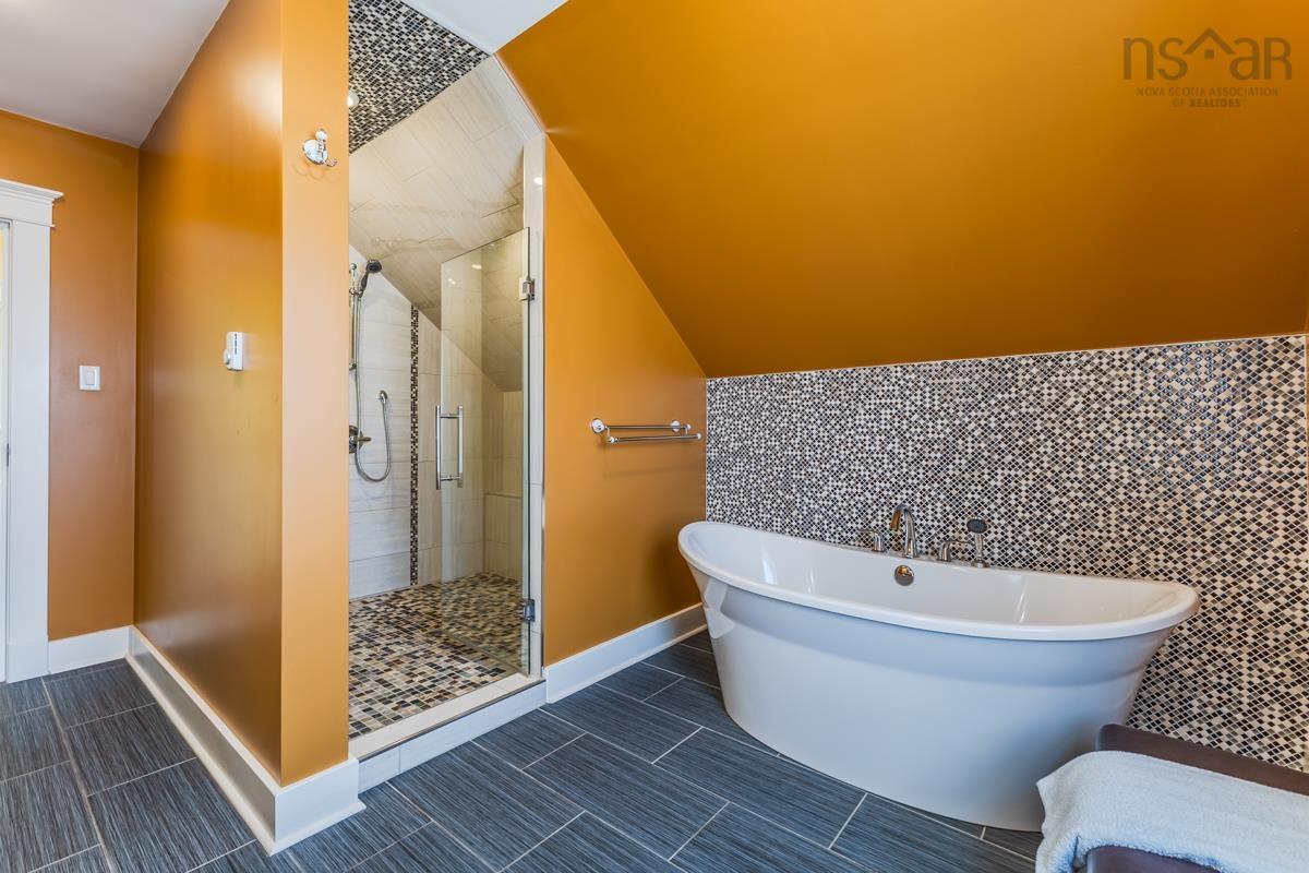 $549,900.00: 60 Church Street, Wallace