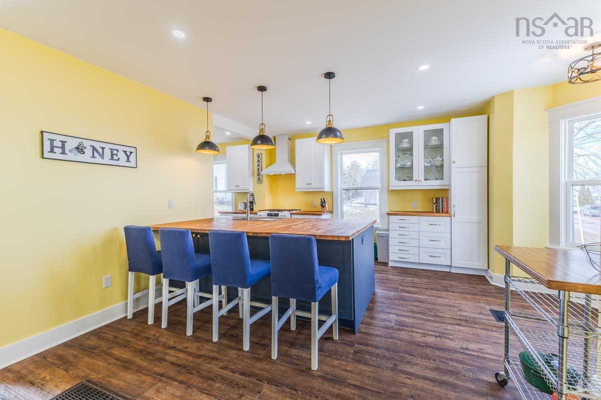 $549,900.00: 60 Church Street, Wallace