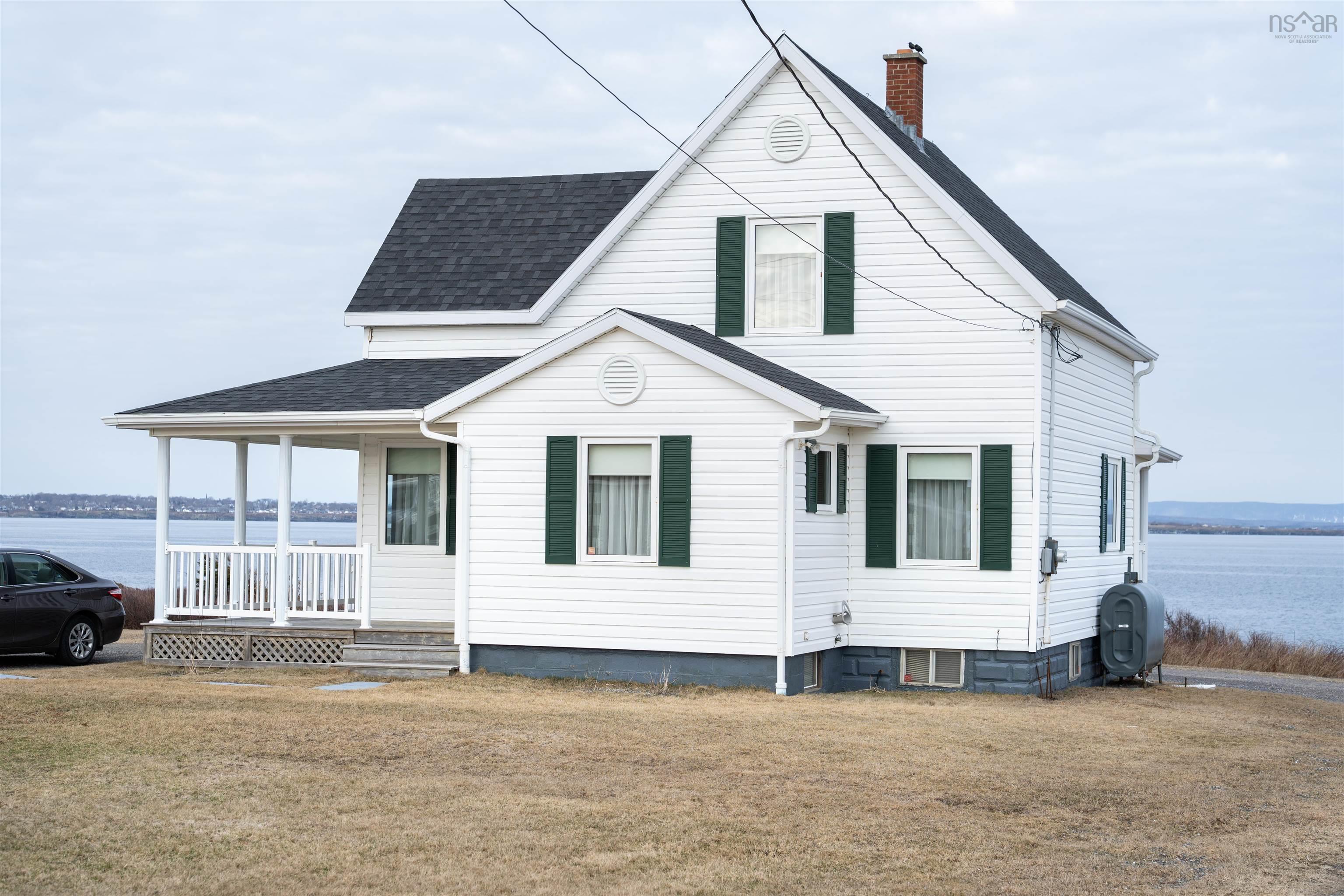 $399,900.00: 3403 HIGHWAY 28, Victoria Mines