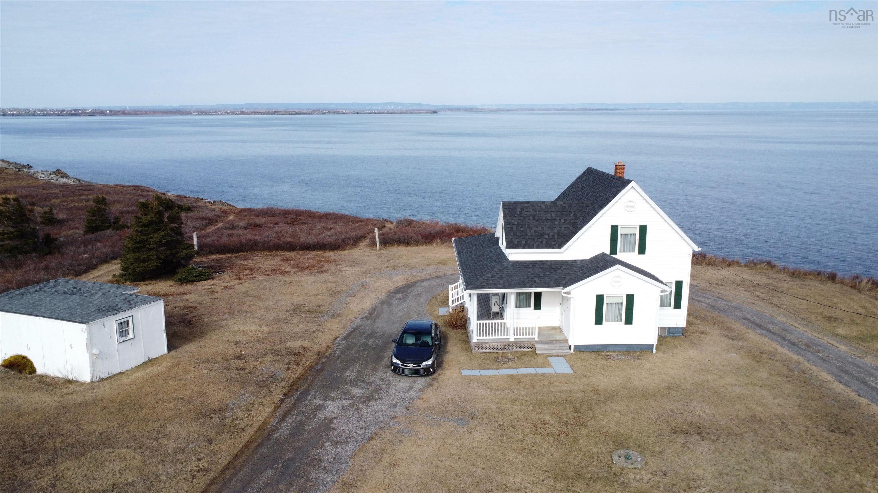 $399,900.00: 3403 HIGHWAY 28, Victoria Mines