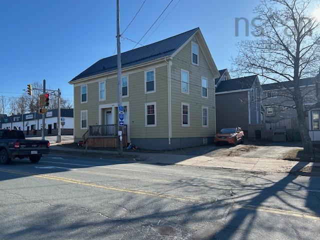$489,900.00: 614 Obrien Street, Windsor