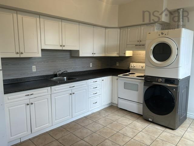 $489,900.00: 614 Obrien Street, Windsor