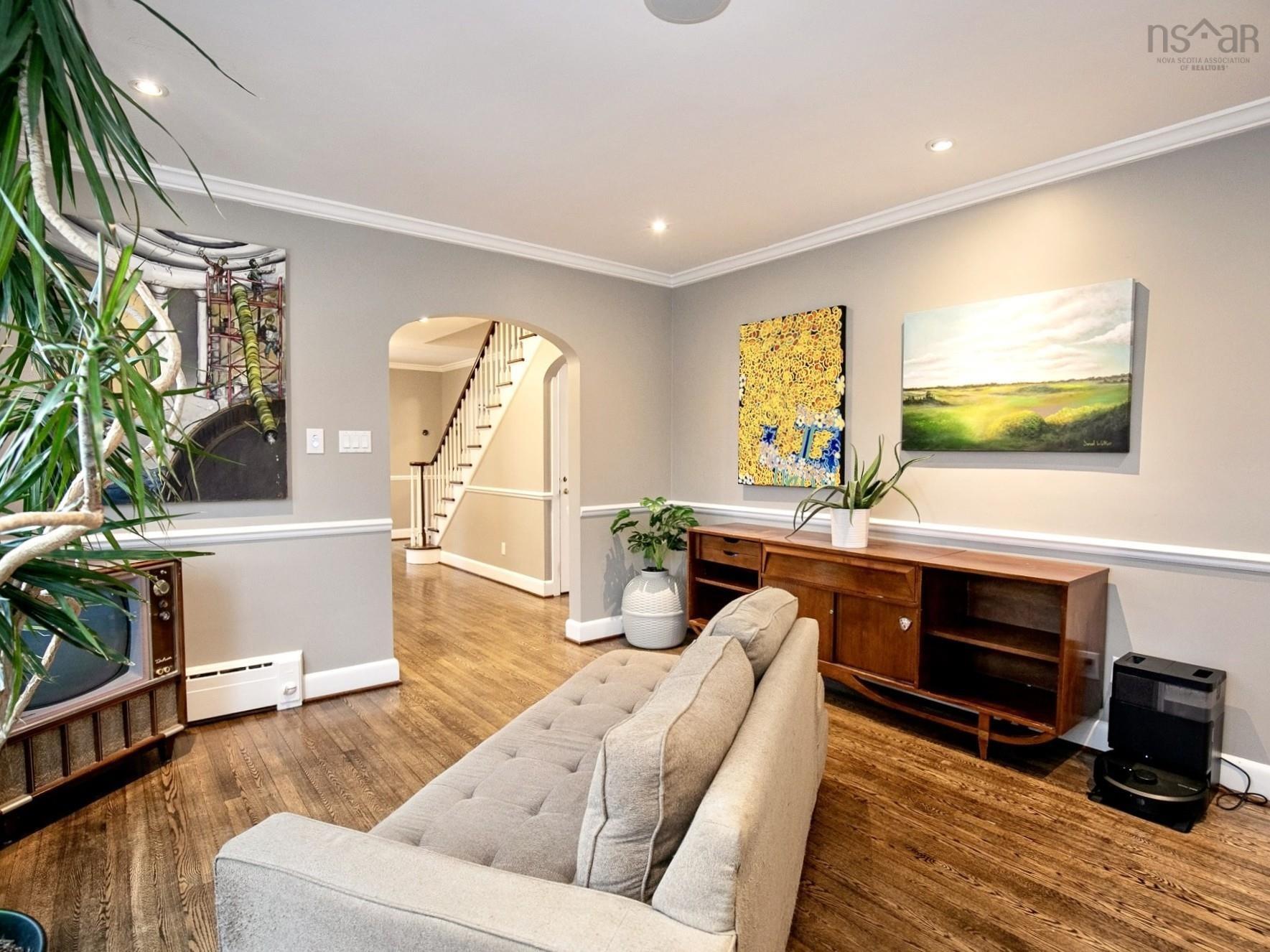 $699,900.00: 168 Victoria Street E, Amherst