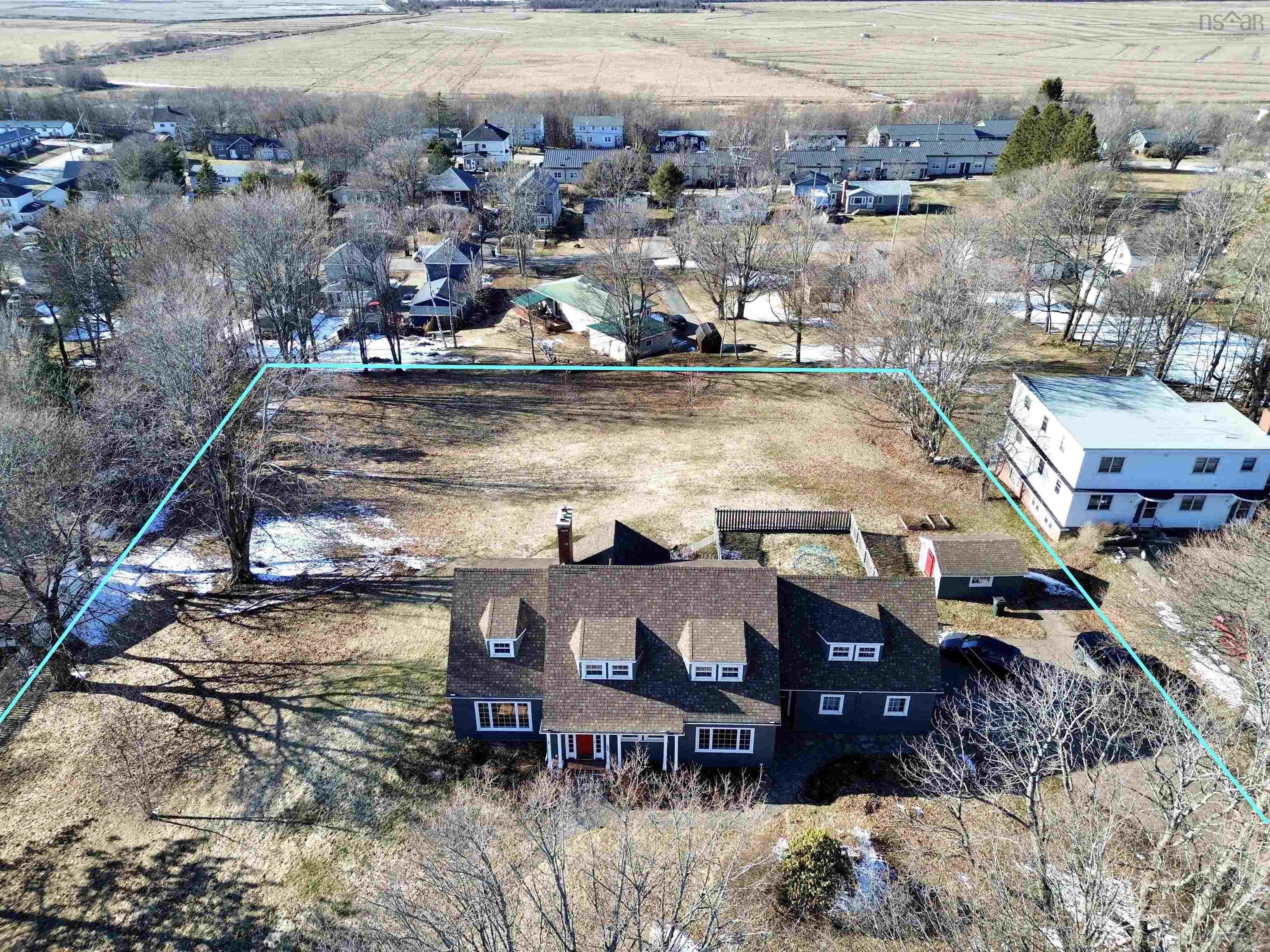 $699,900.00: 168 Victoria Street E, Amherst