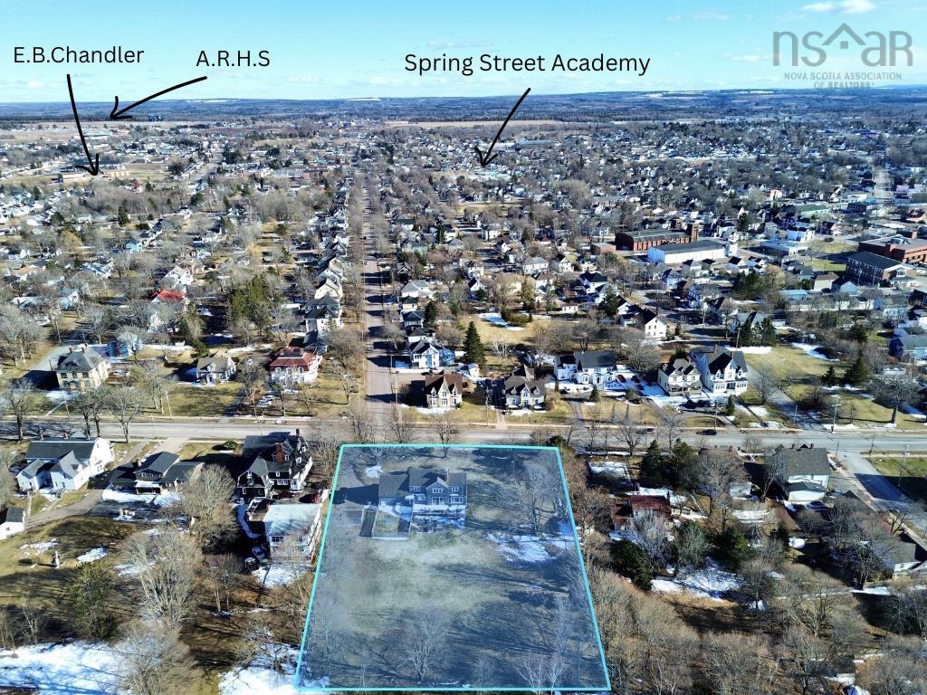 $699,900.00: 168 Victoria Street E, Amherst