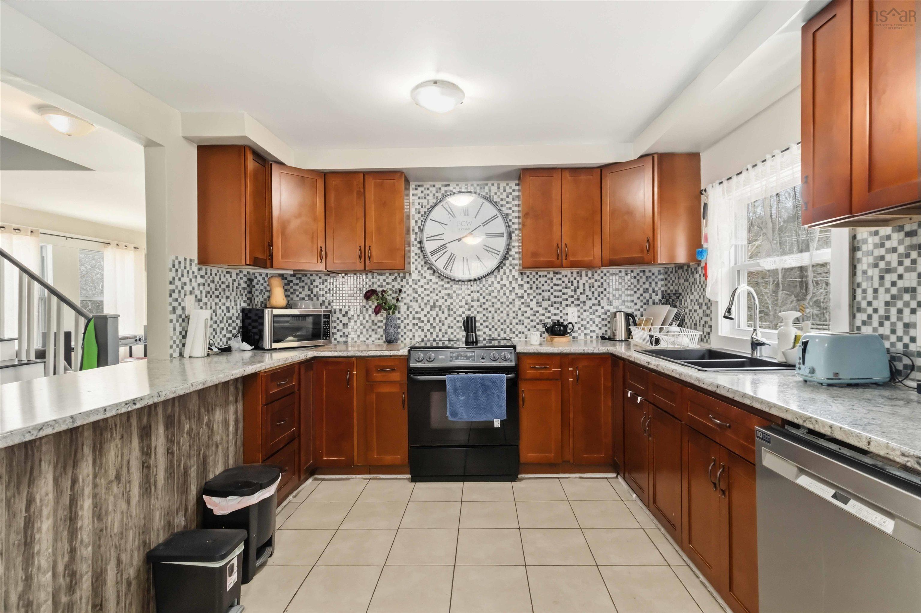 $525,000.00: 6689 Highway 3 Highway, Western Shore