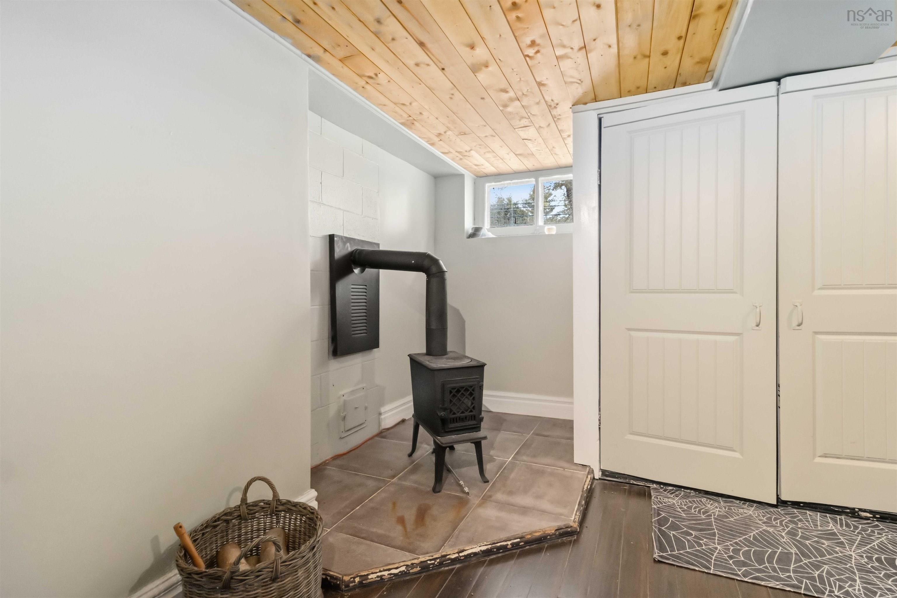 $525,000.00: 6689 Highway 3 Highway, Western Shore
