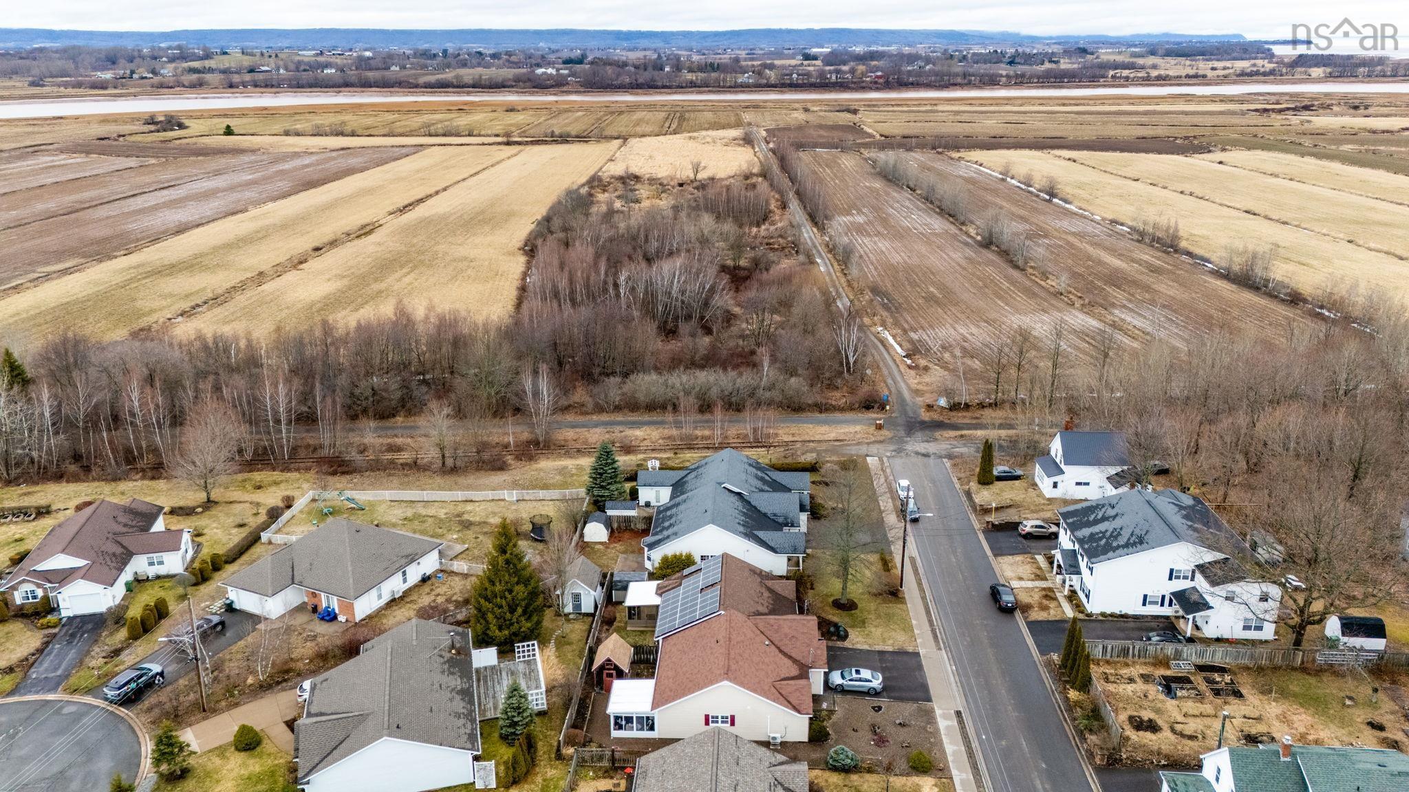 $450,000.00: 40 Cherry Lane, Wolfville