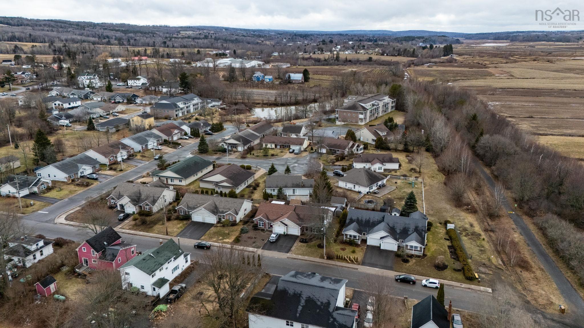 $450,000.00: 40 Cherry Lane, Wolfville