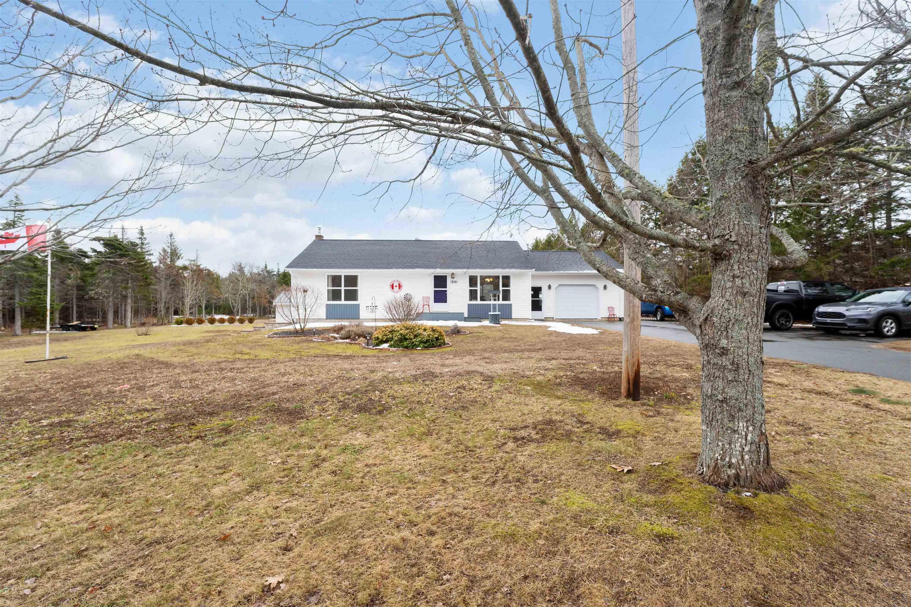 $484,900.00: 402 Ward Road, Greenwood Square