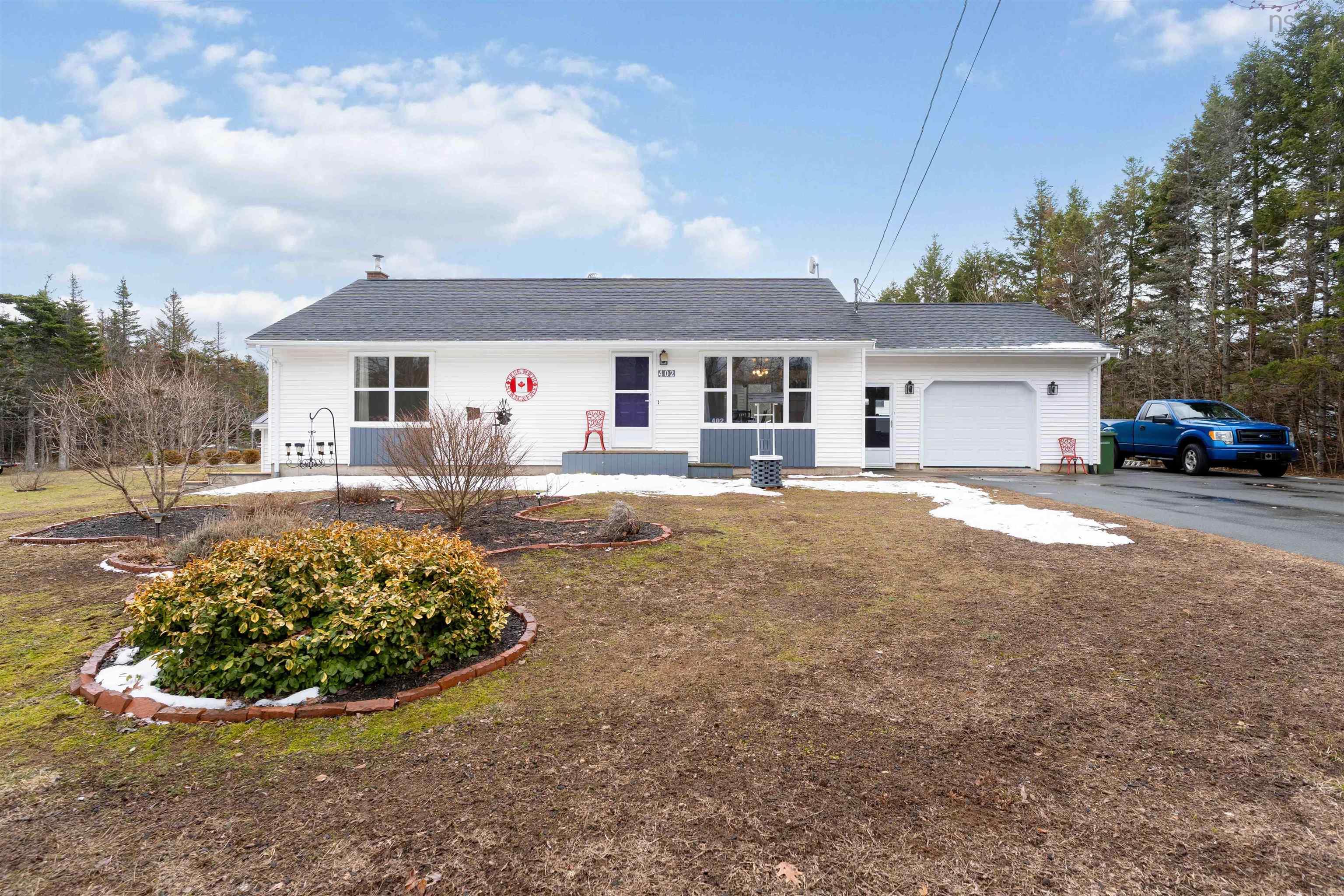 $484,900.00: 402 Ward Road, Greenwood Square