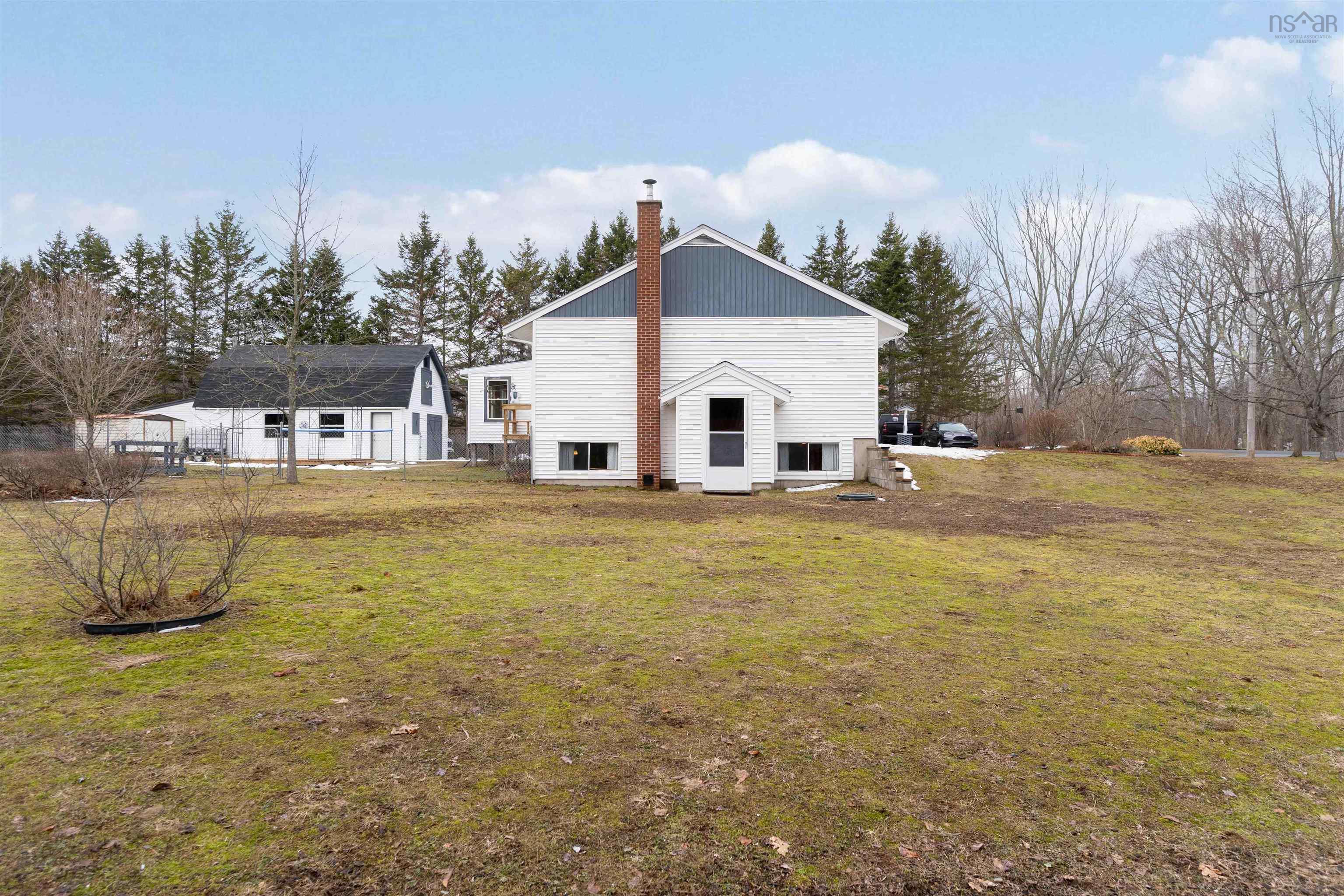 $484,900.00: 402 Ward Road, Greenwood Square