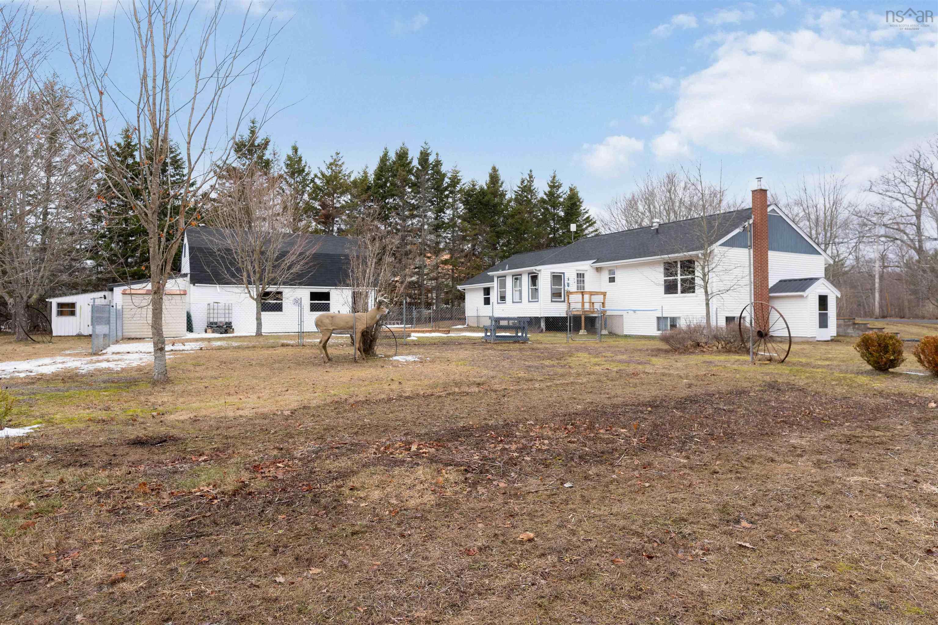 $484,900.00: 402 Ward Road, Greenwood Square