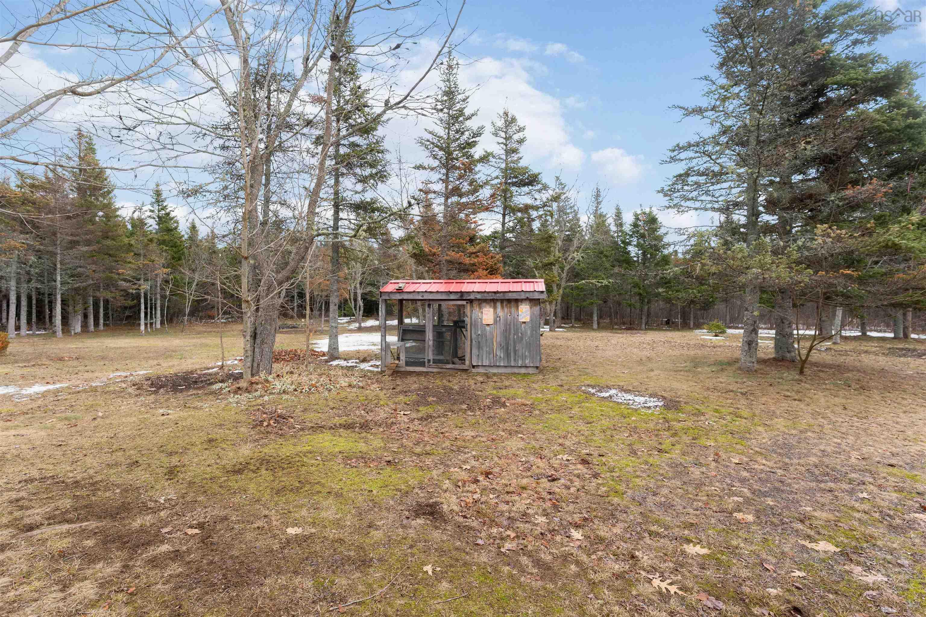 $484,900.00: 402 Ward Road, Greenwood Square