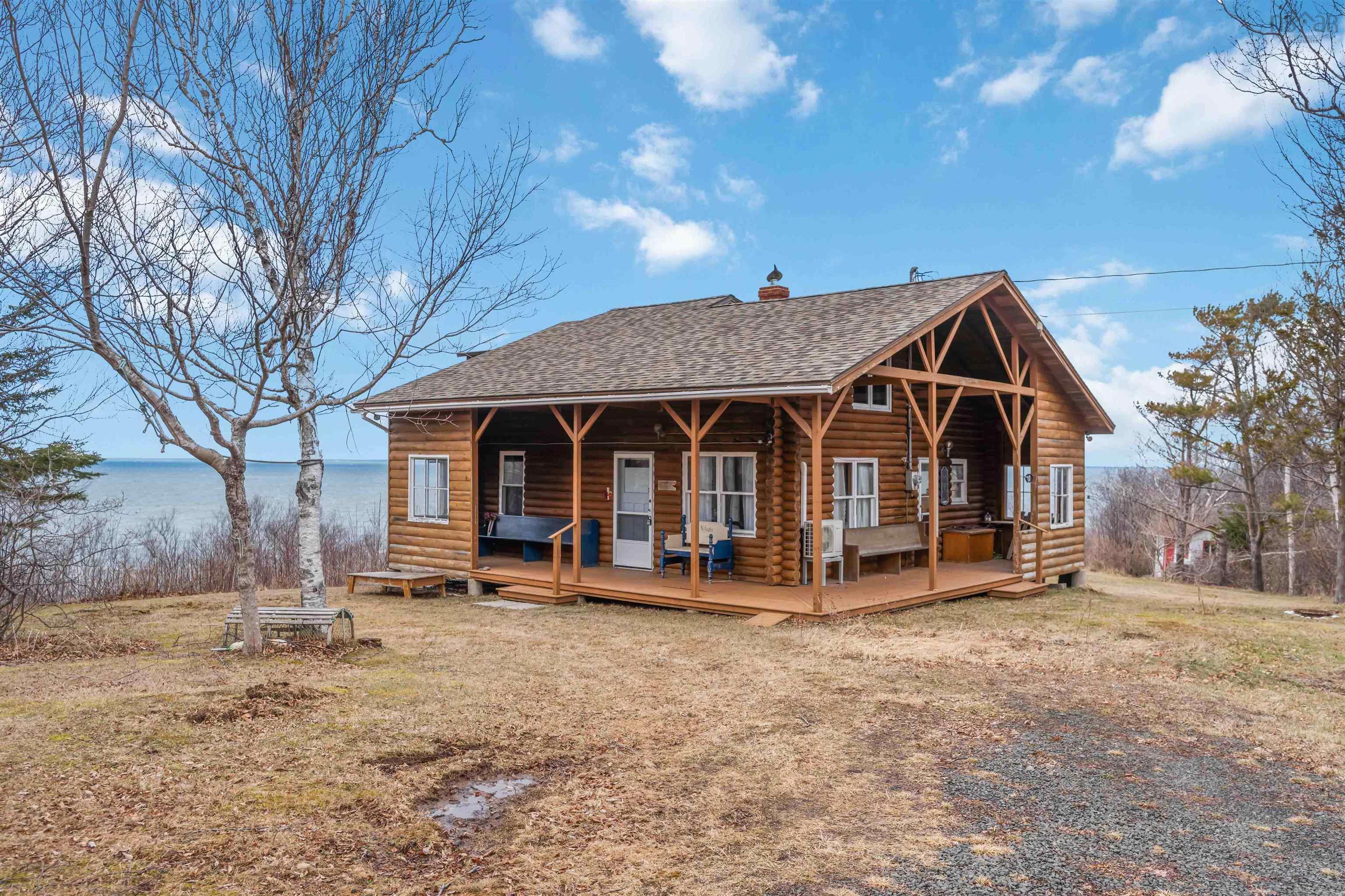 $359,900.00: 4805 Shore Road W, Parkers Cove