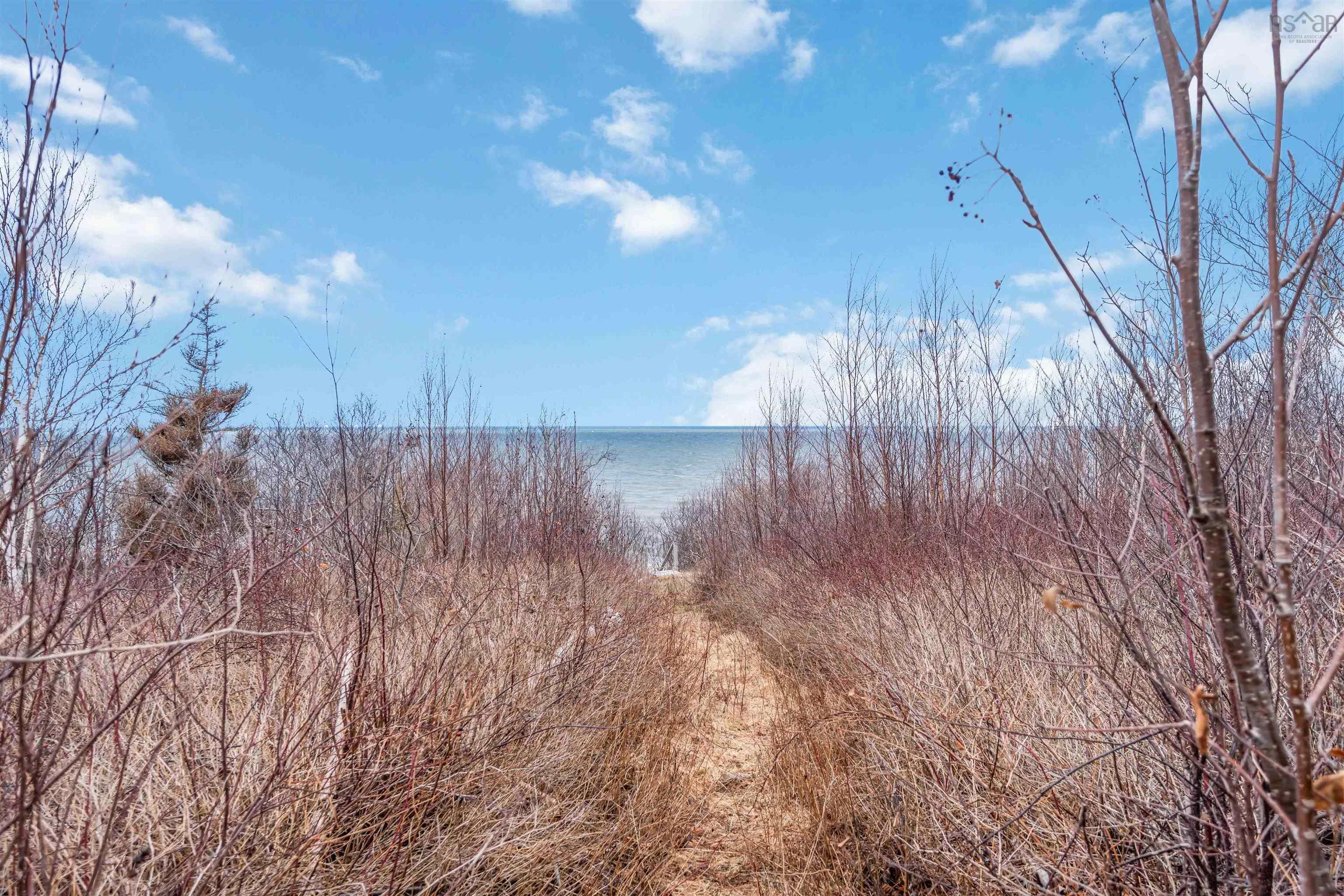 $359,900.00: 4805 Shore Road W, Parkers Cove