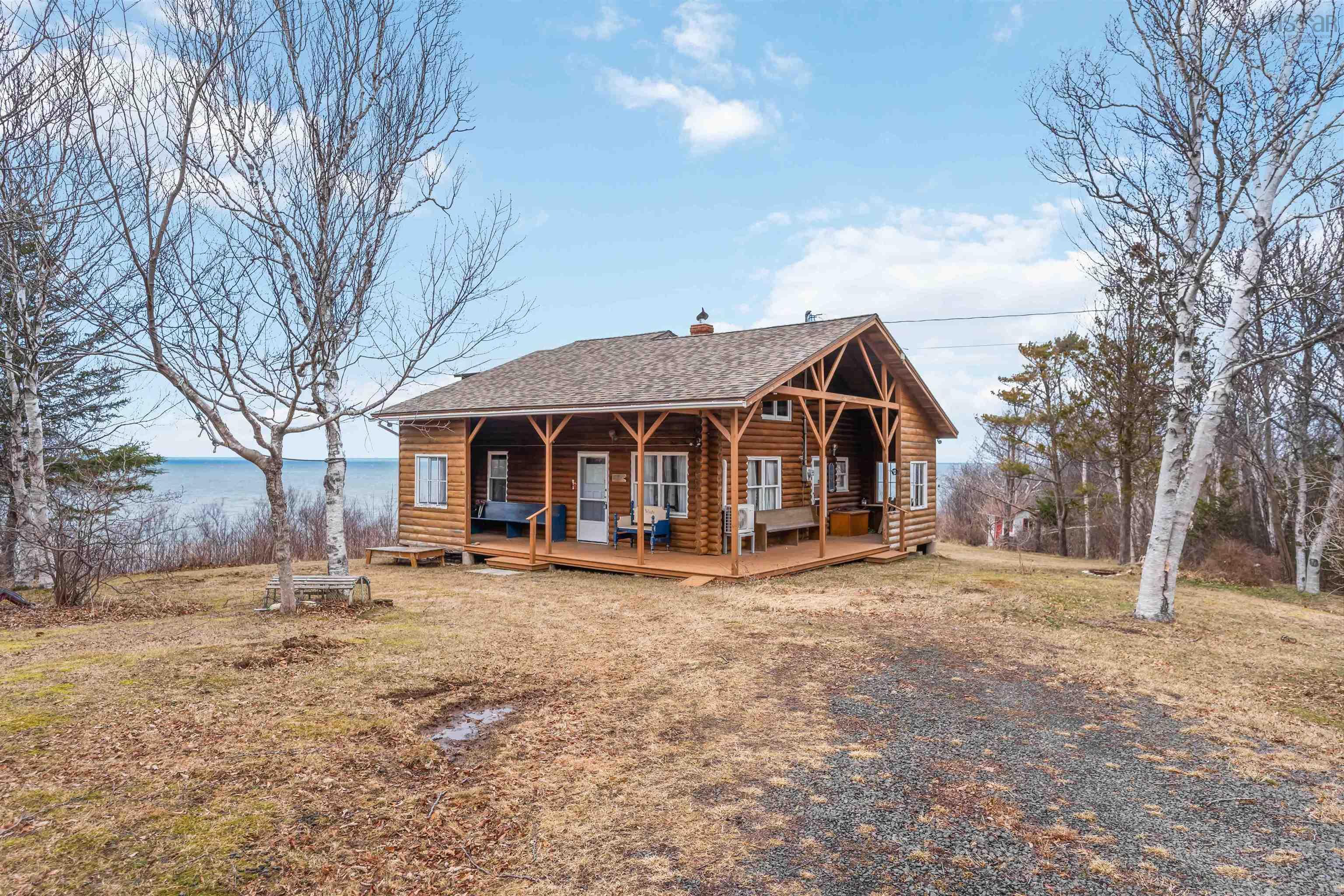 $359,900.00: 4805 Shore Road W, Parkers Cove