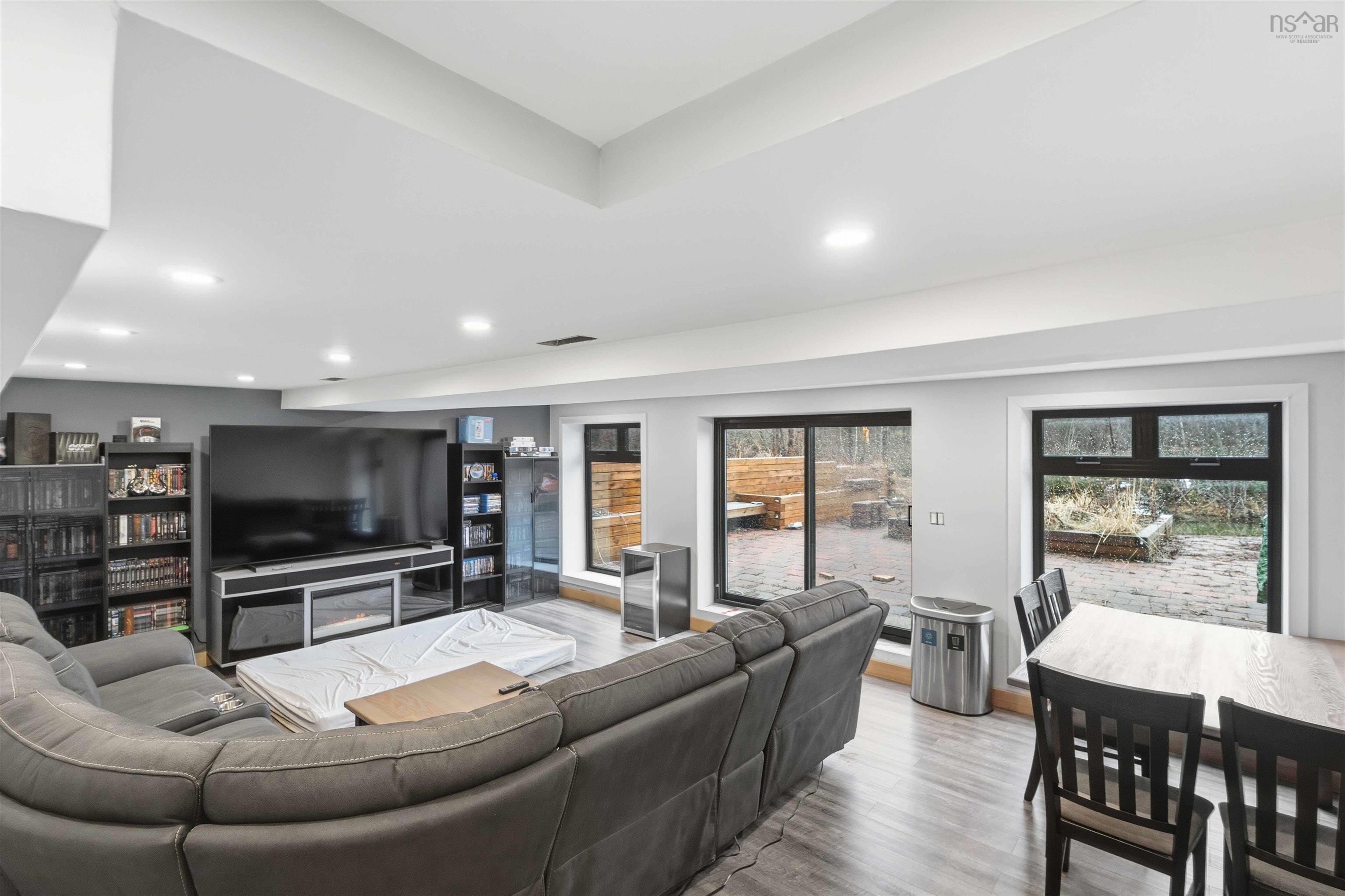 $449,000.00: 319 Brow Of Mountain Road, Mountain Front