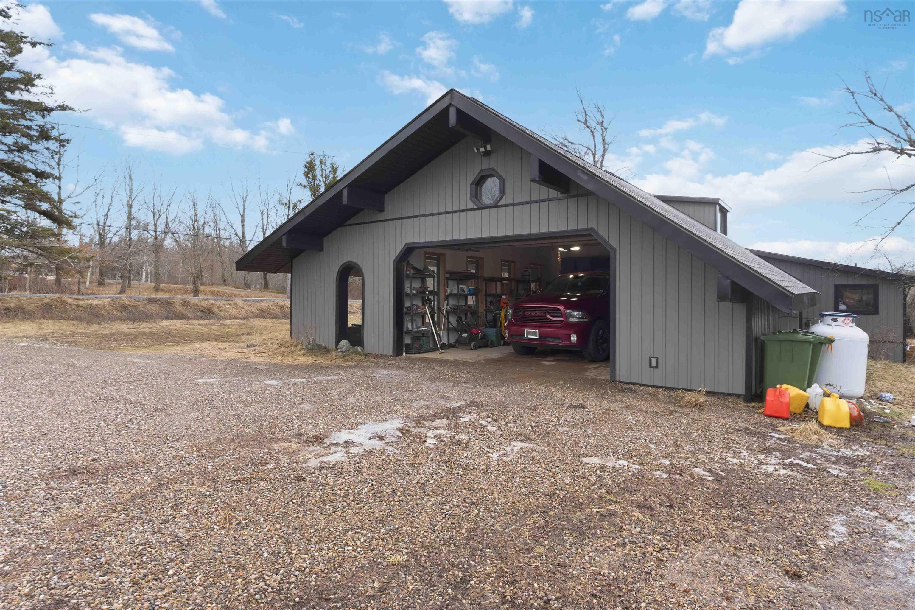 $449,000.00: 319 Brow Of Mountain Road, Mountain Front