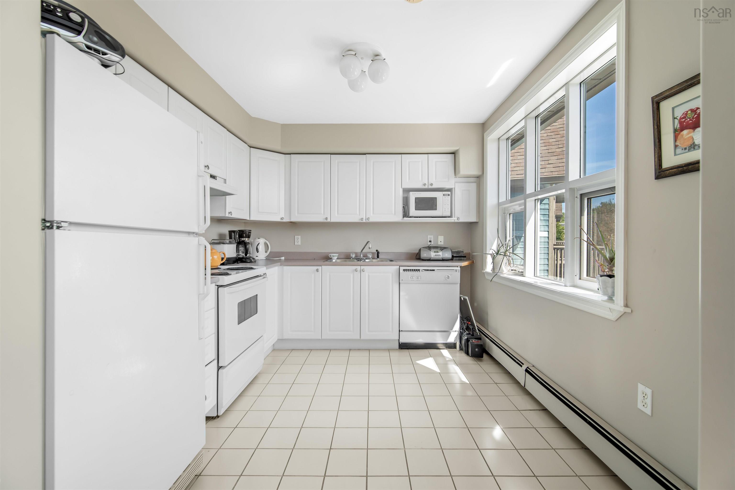 310 2 Lake Drive, Bedford, NS (MLS 202605805)