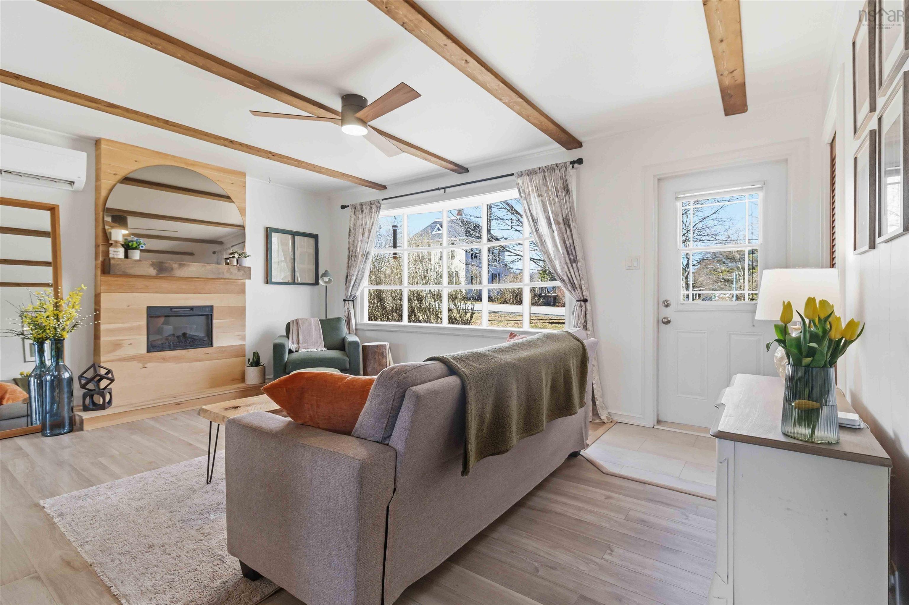 $420,000.00: 1615 Highway 331, Pleasantville