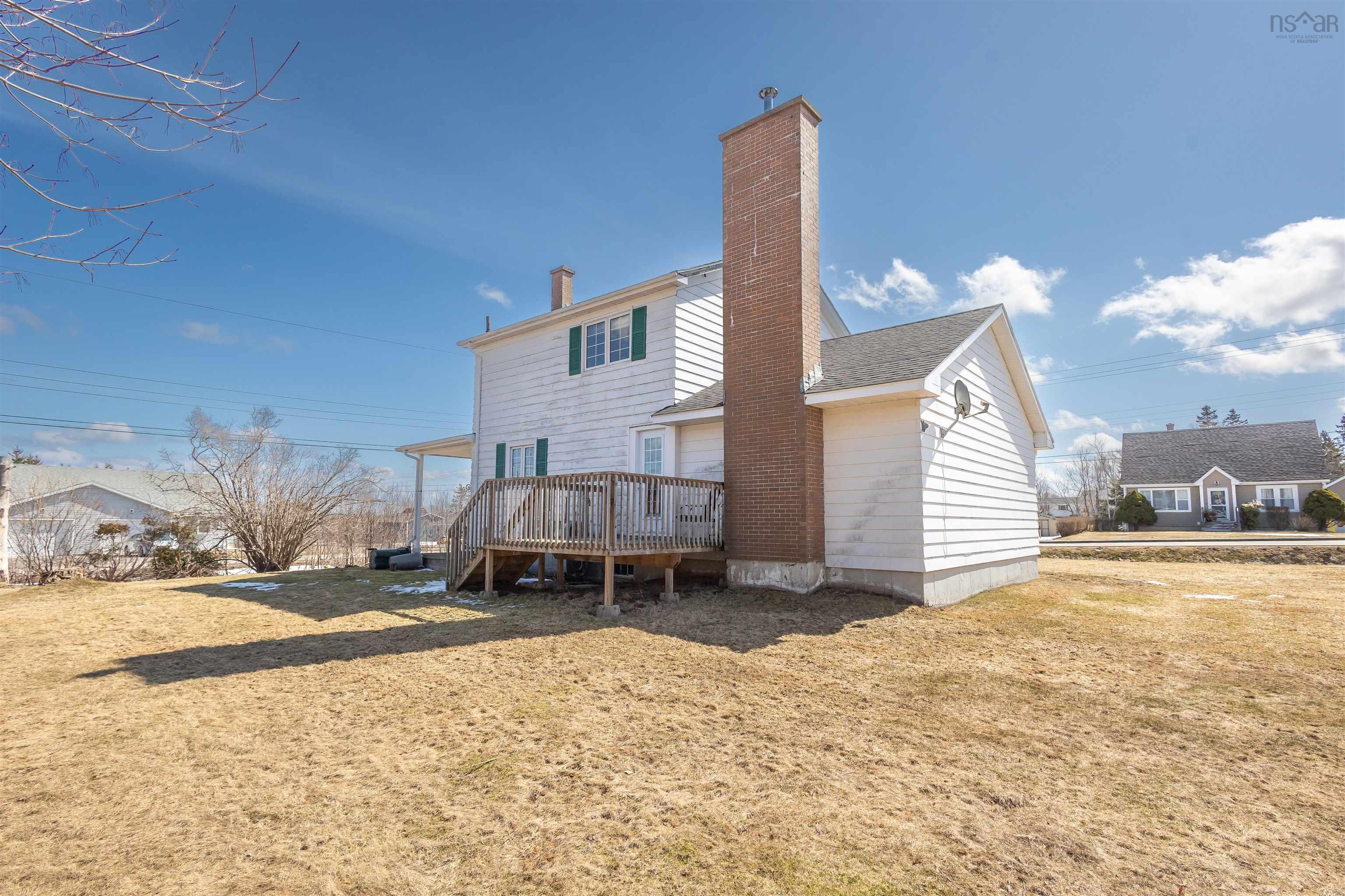 $279,900.00: 992 Westmount Road, Westmount