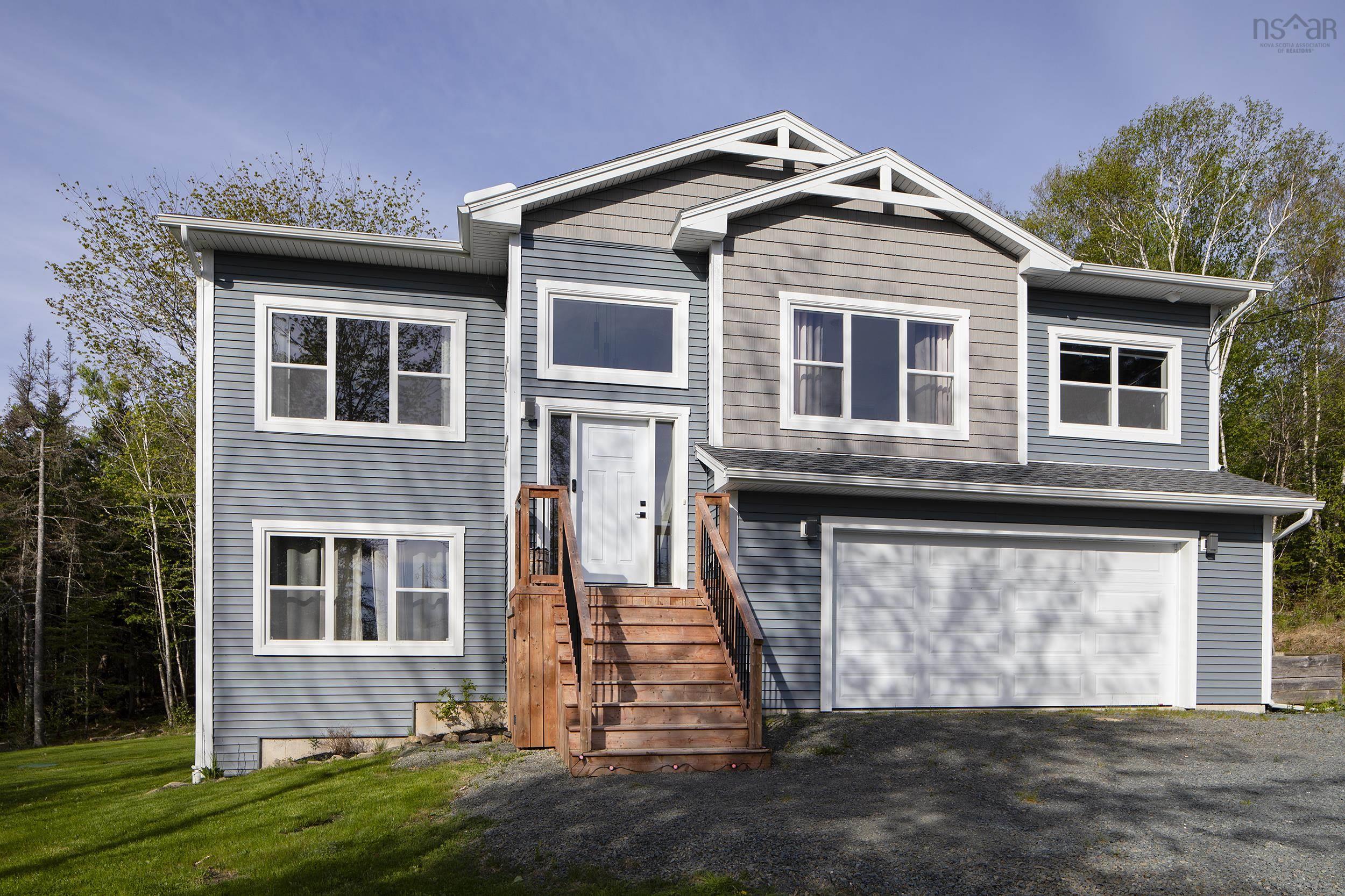 $699,000.00: 86 Jorphie Drive, Lewis Lake