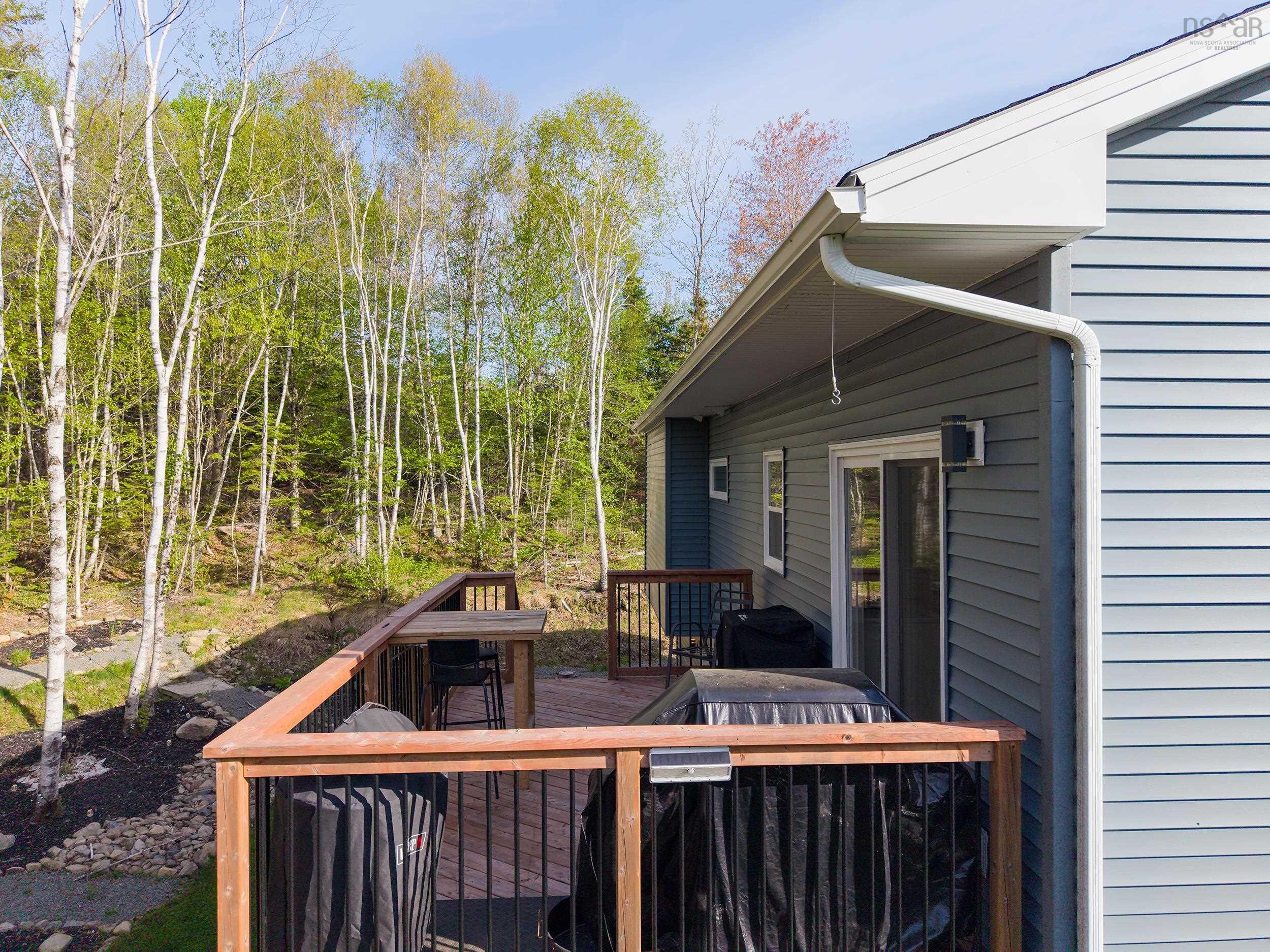 $699,000.00: 86 Jorphie Drive, Lewis Lake