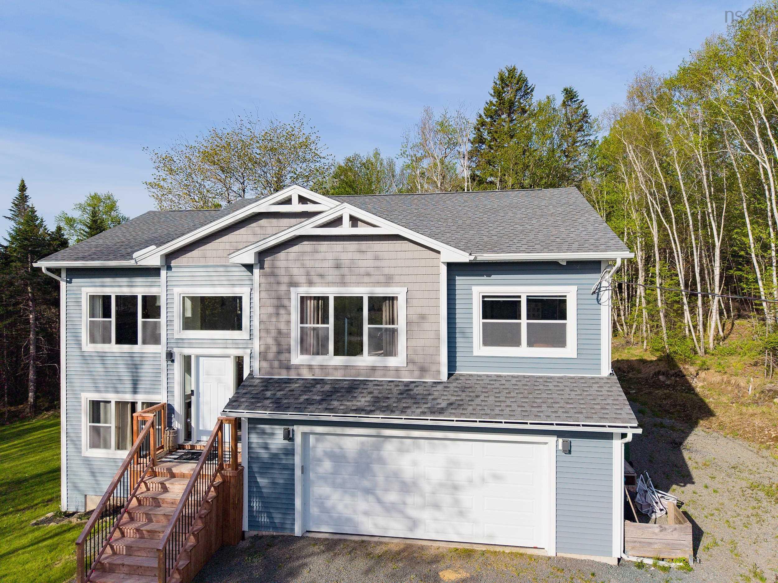 $699,000.00: 86 Jorphie Drive, Lewis Lake