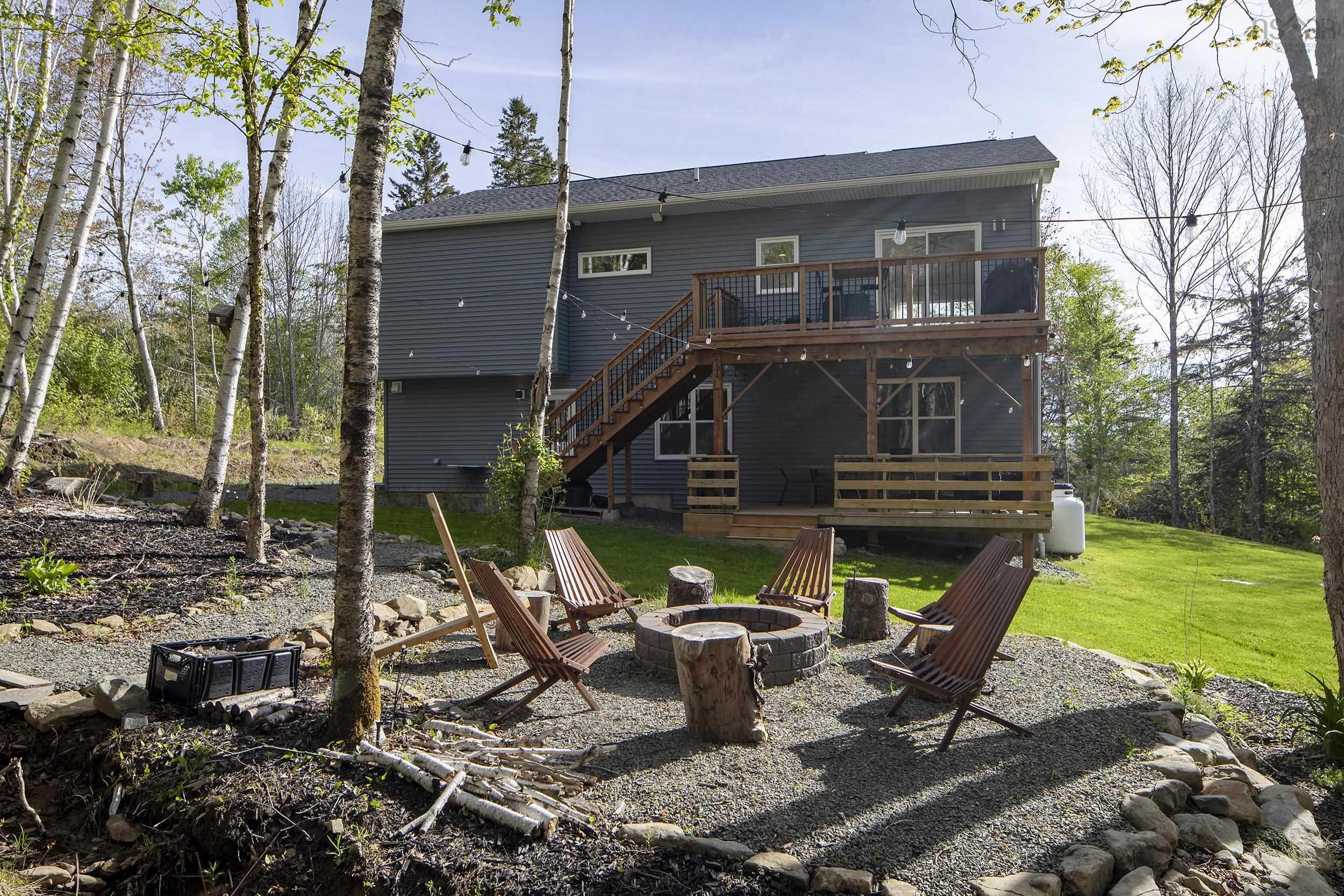 $699,000.00: 86 Jorphie Drive, Lewis Lake