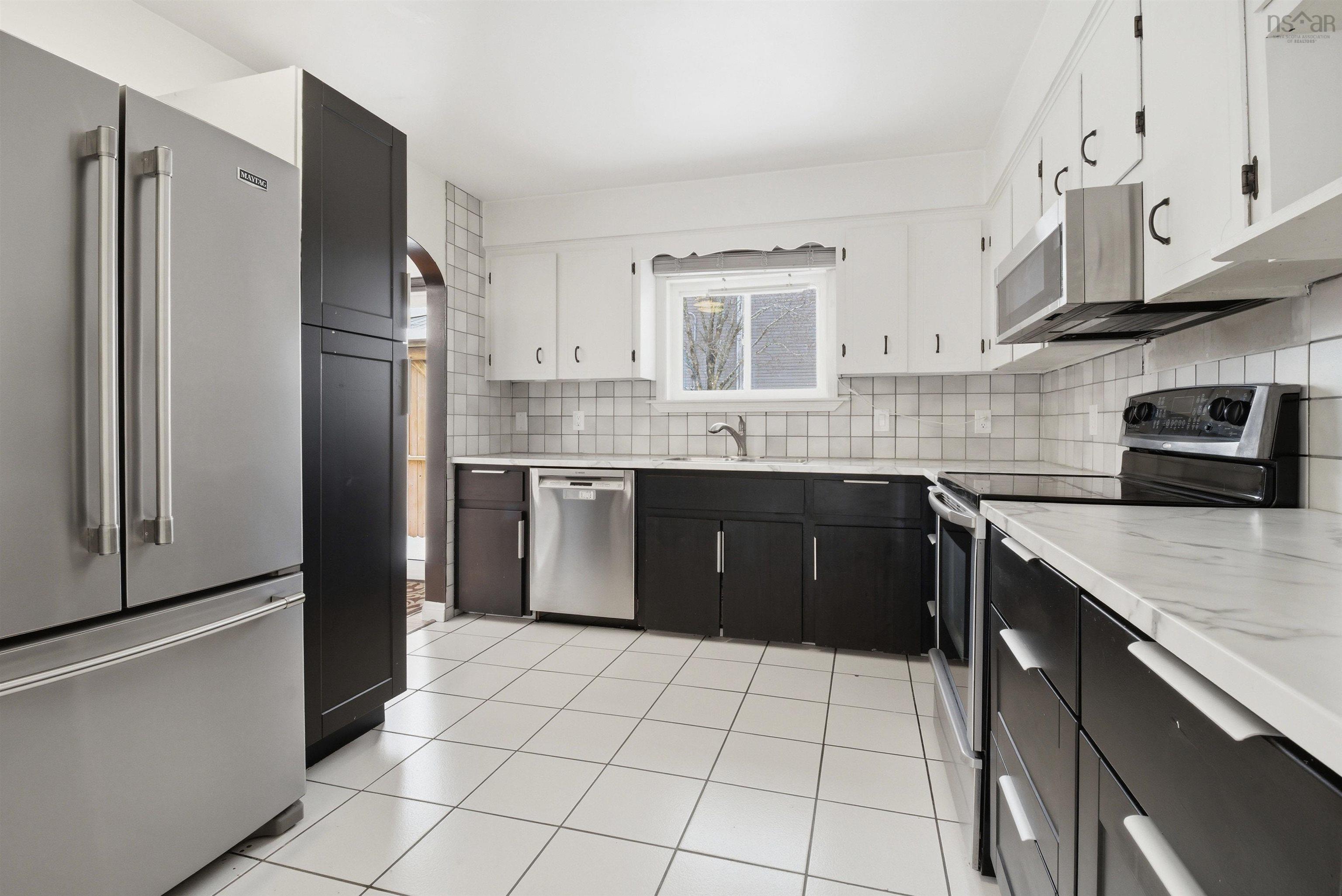 $477,000.00: 60 La Pierre Crescent, Dartmouth